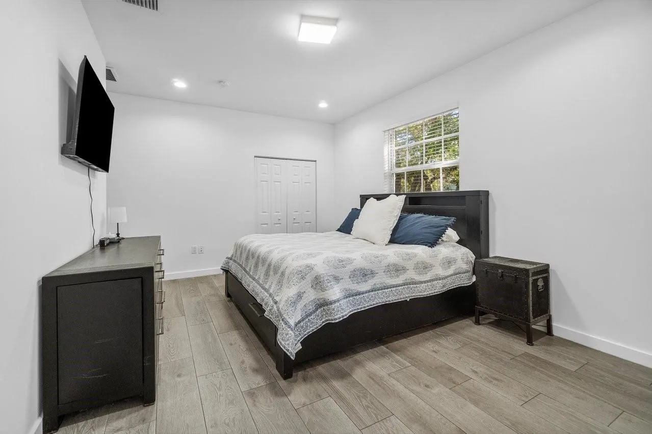 1030 Crystal Way, #104