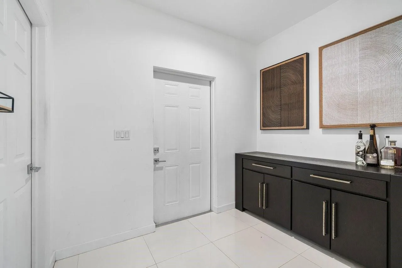 1030 Crystal Way, #104