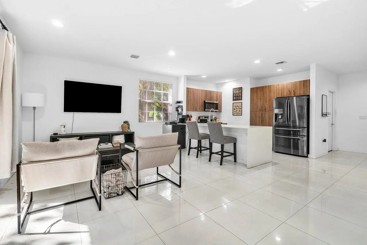 1030 Crystal Way, #104