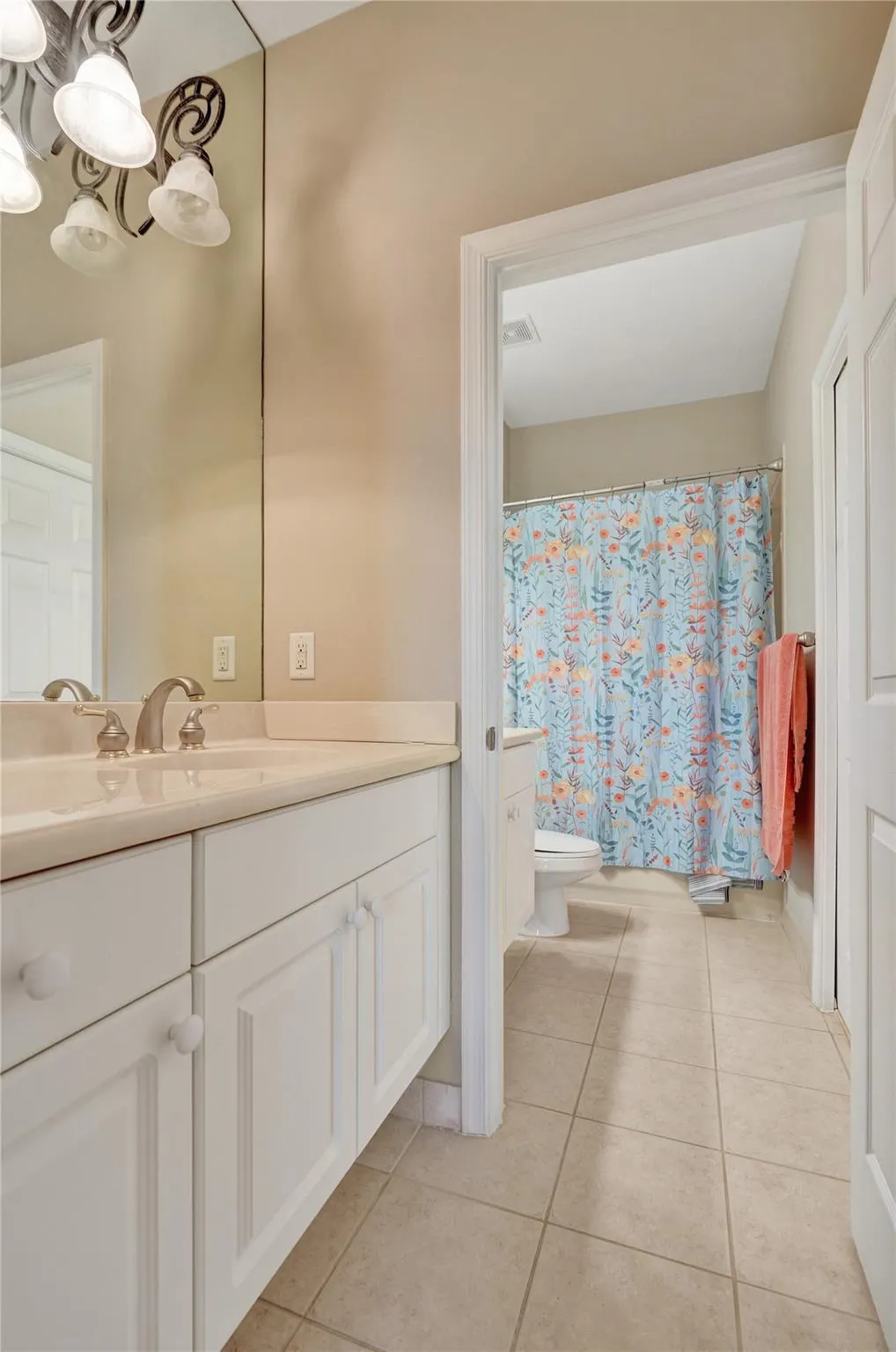 4115 Artesa Dr