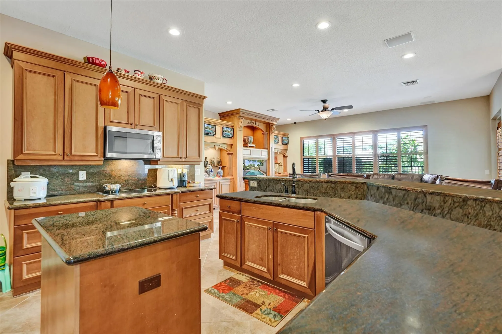4115 Artesa Dr