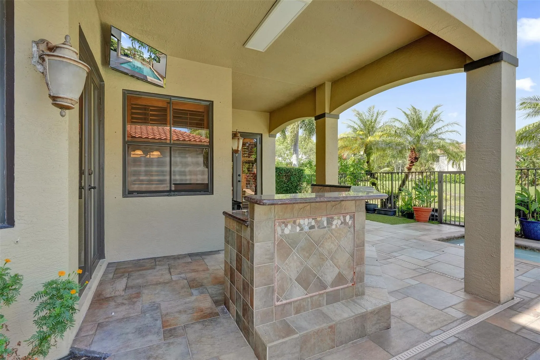 4115 Artesa Dr