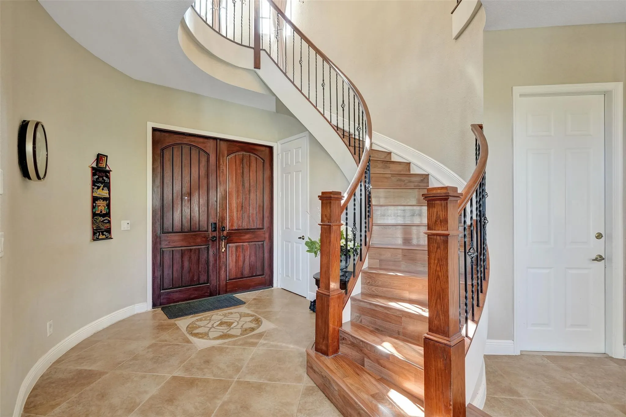 4115 Artesa Dr