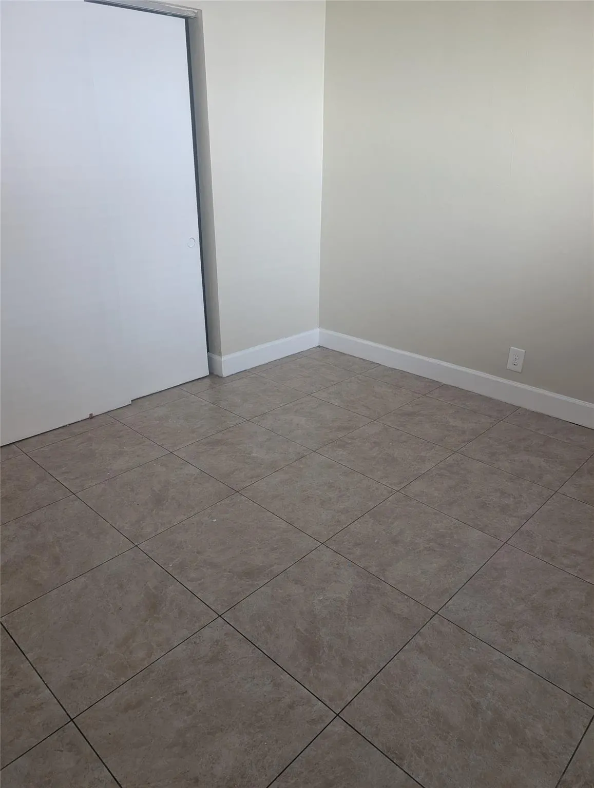 5850 NW 17th PL, #114