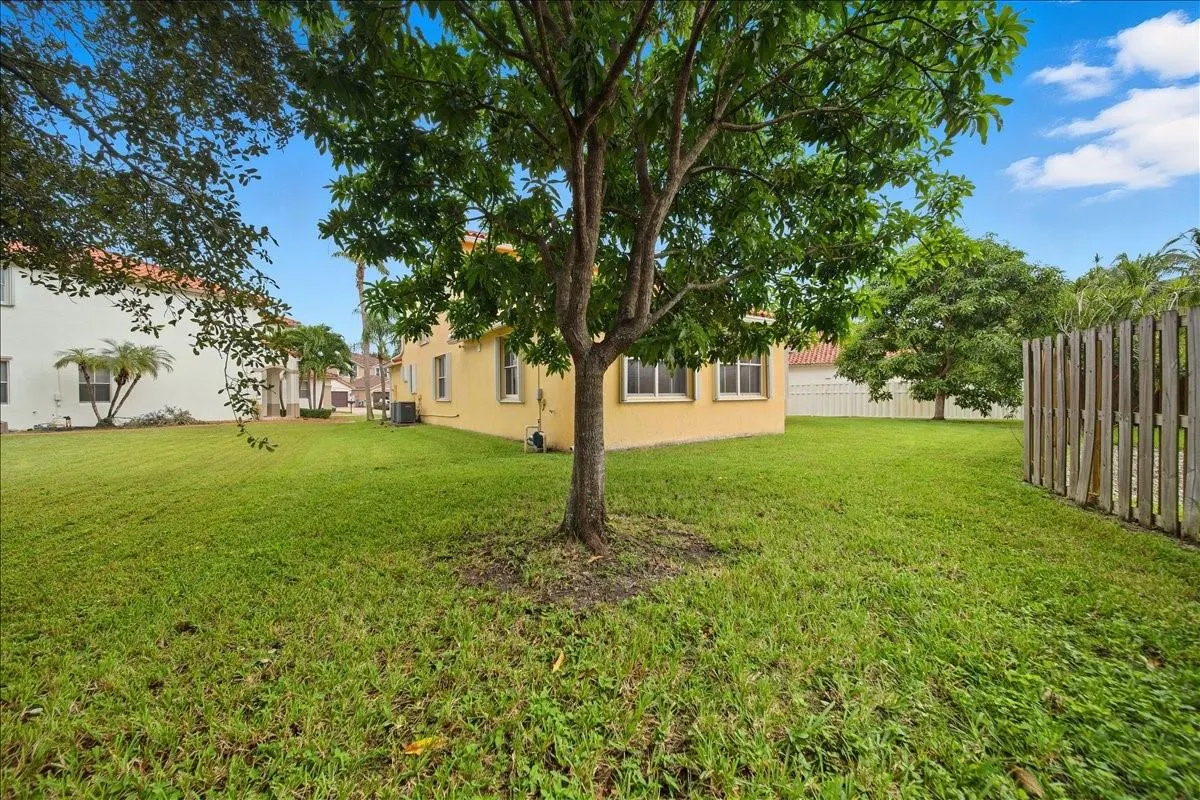 3802 SW 165th Ter