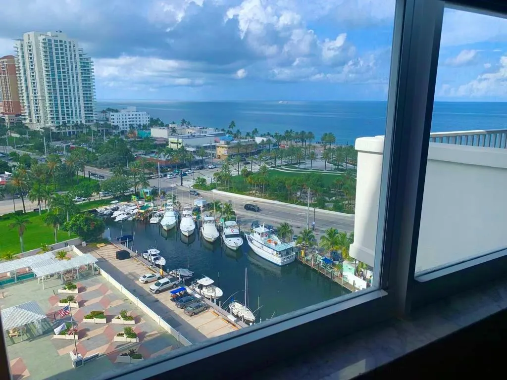 1 Las Olas Circle, #1415