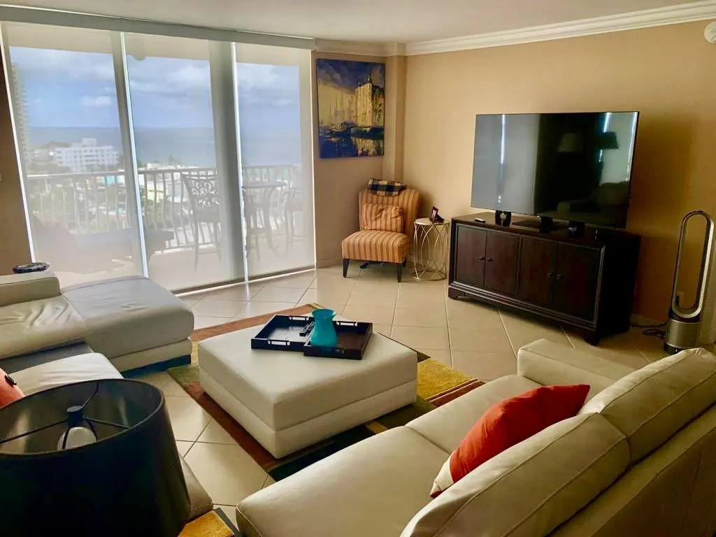1 Las Olas Circle, #1415