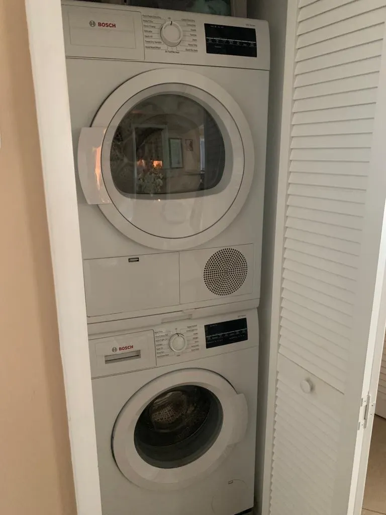 1 Las Olas Circle, #1415