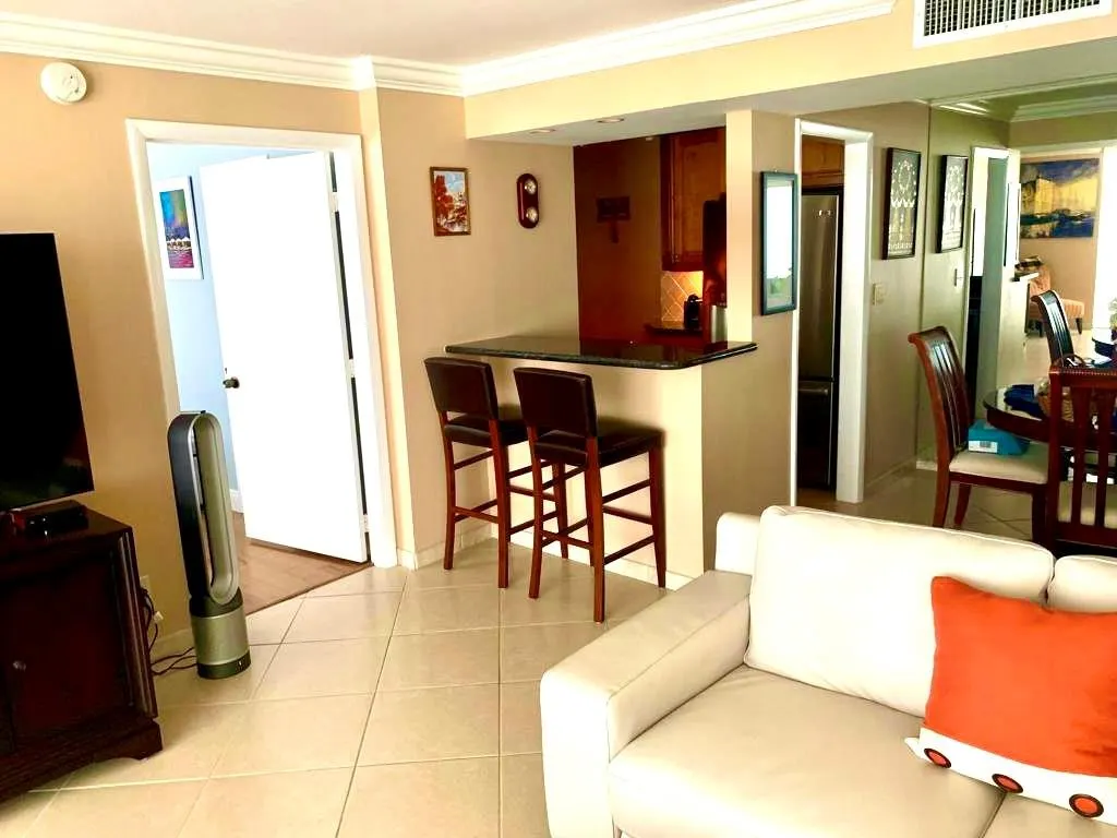1 Las Olas Circle, #1415