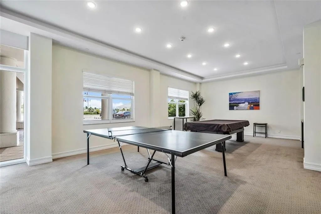 1 Las Olas Circle, #1415