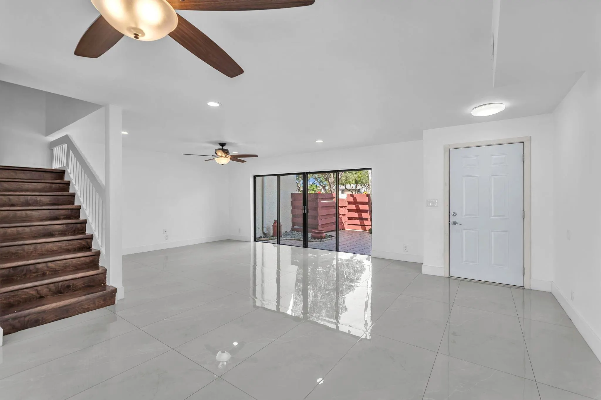 3896 Meadow Ln