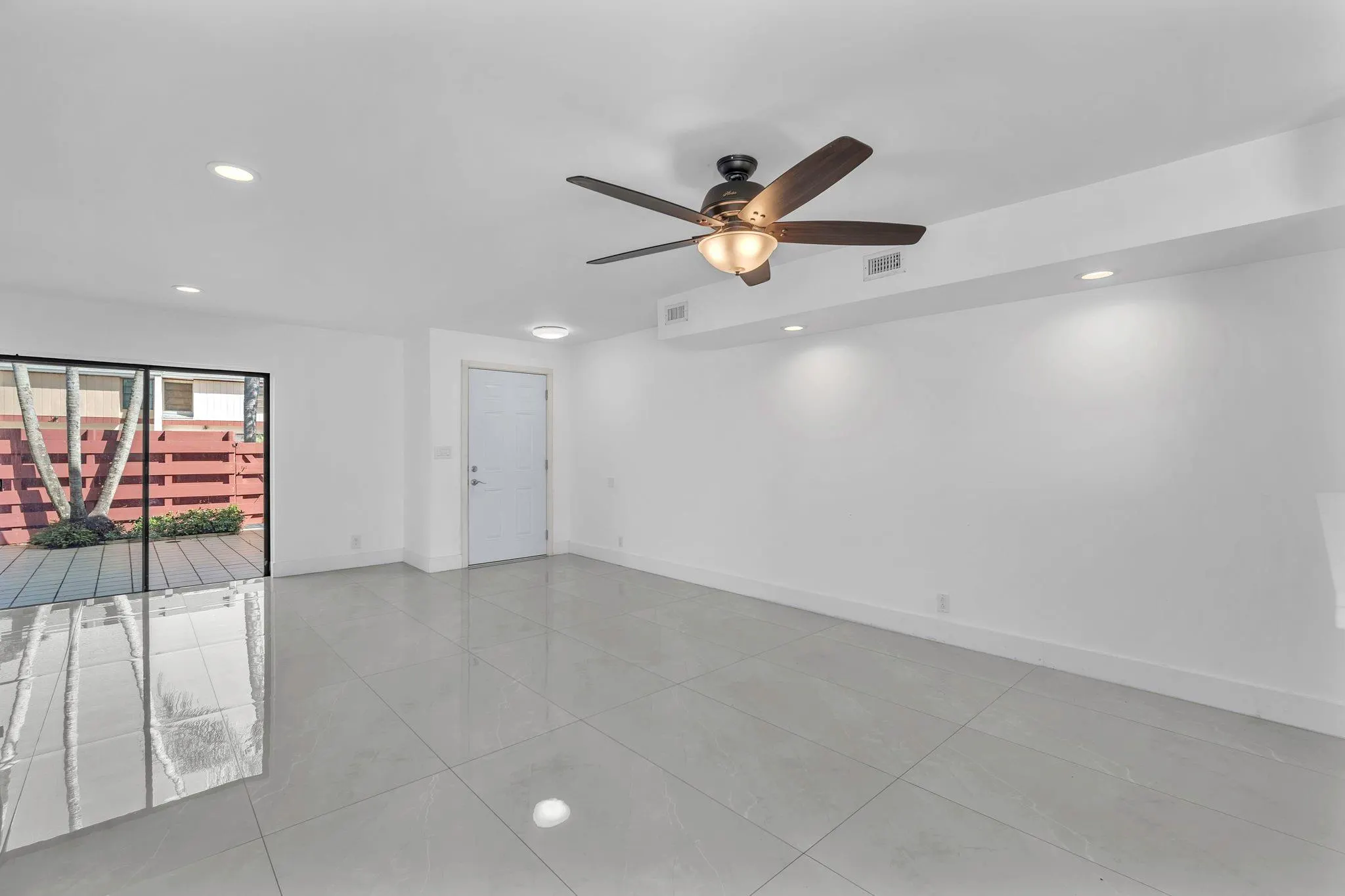 3896 Meadow Ln