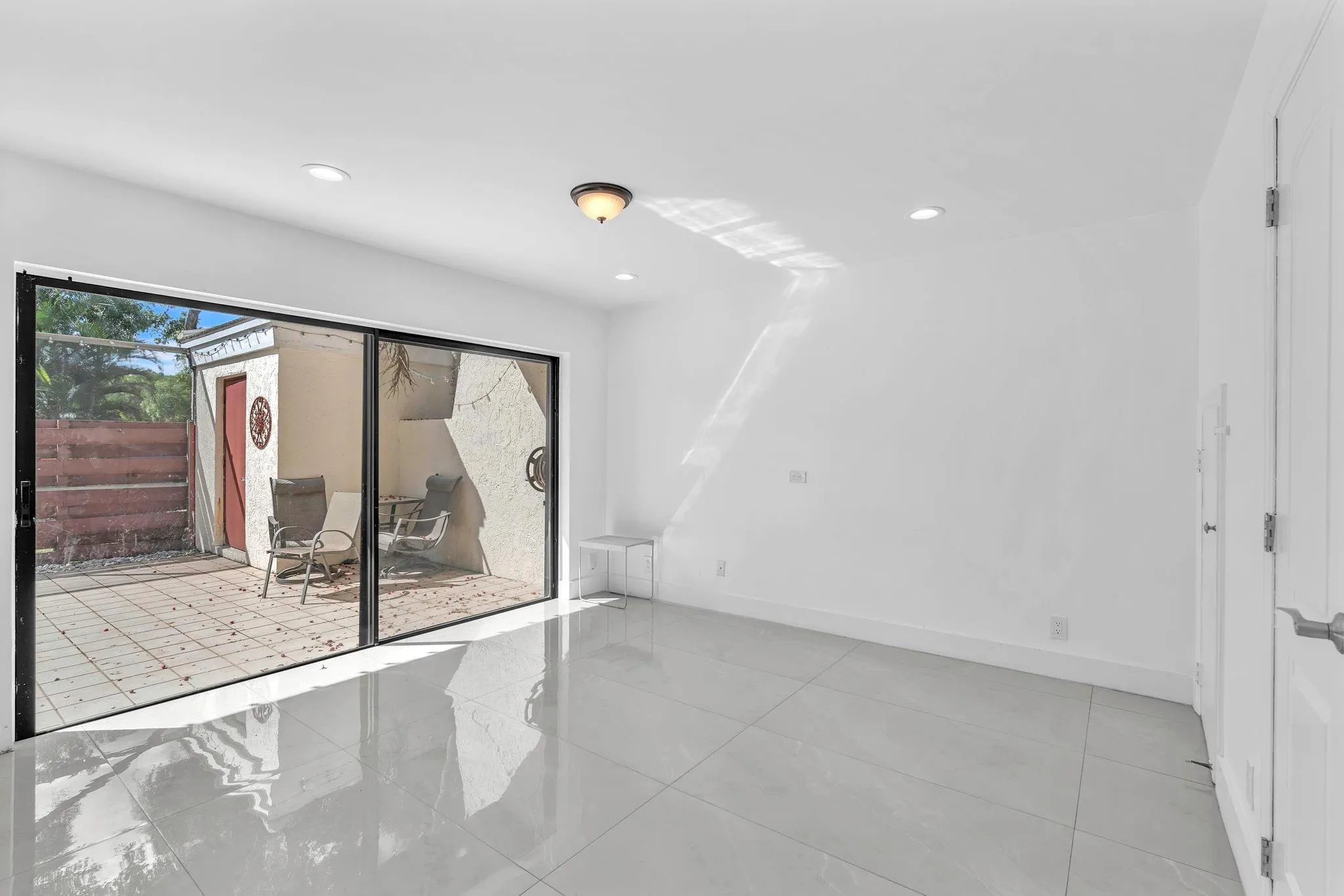 3896 Meadow Ln