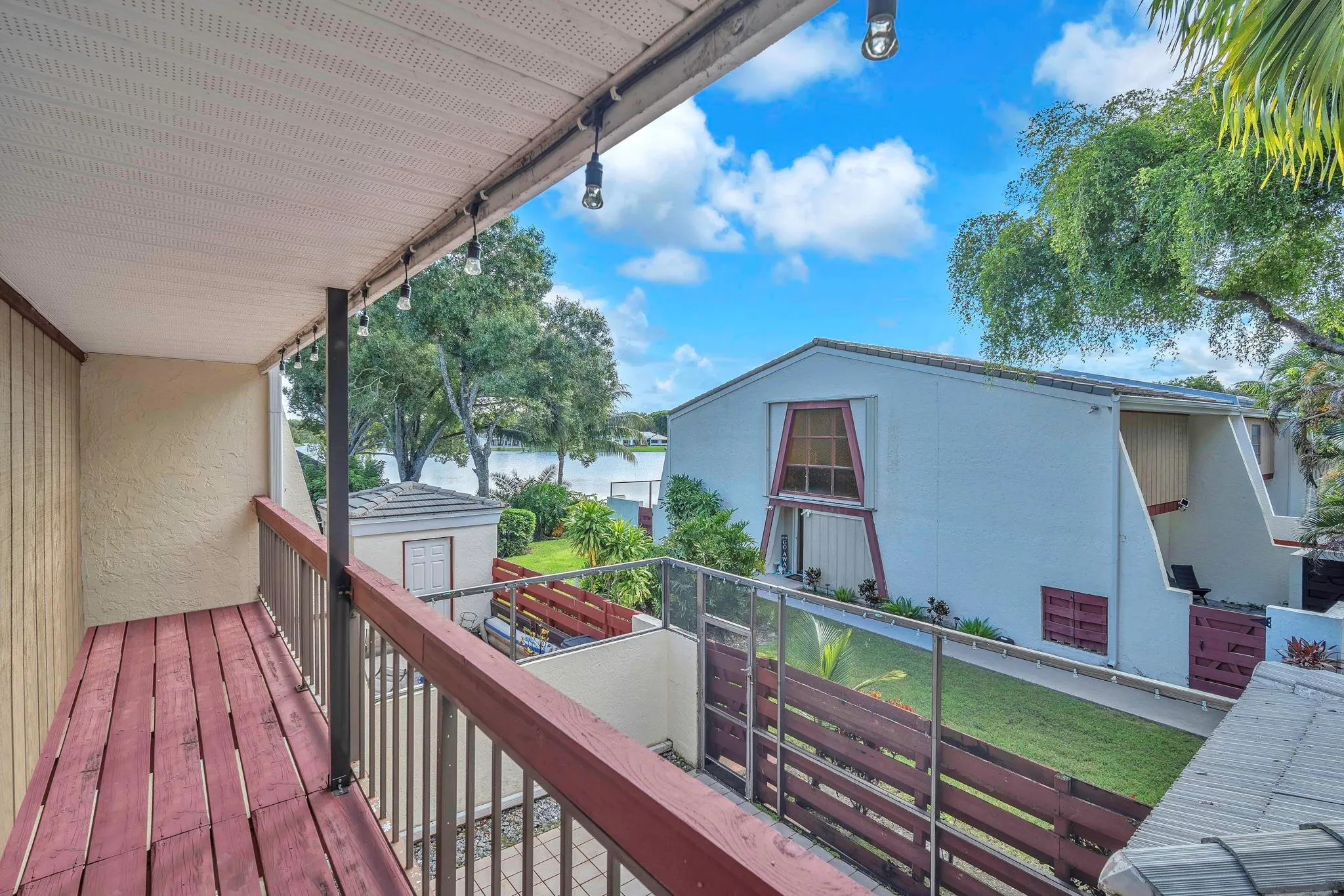 3896 Meadow Ln