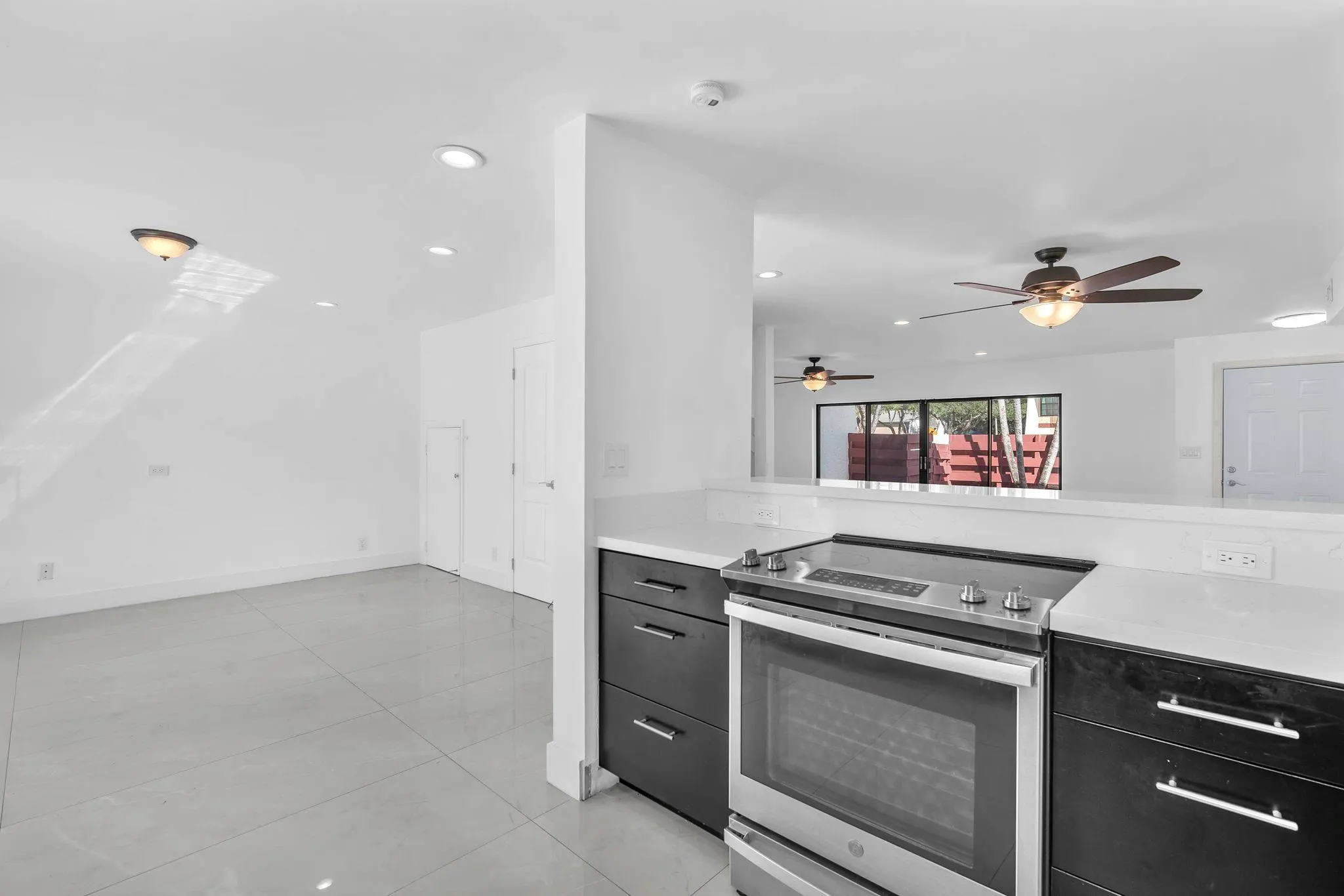 3896 Meadow Ln