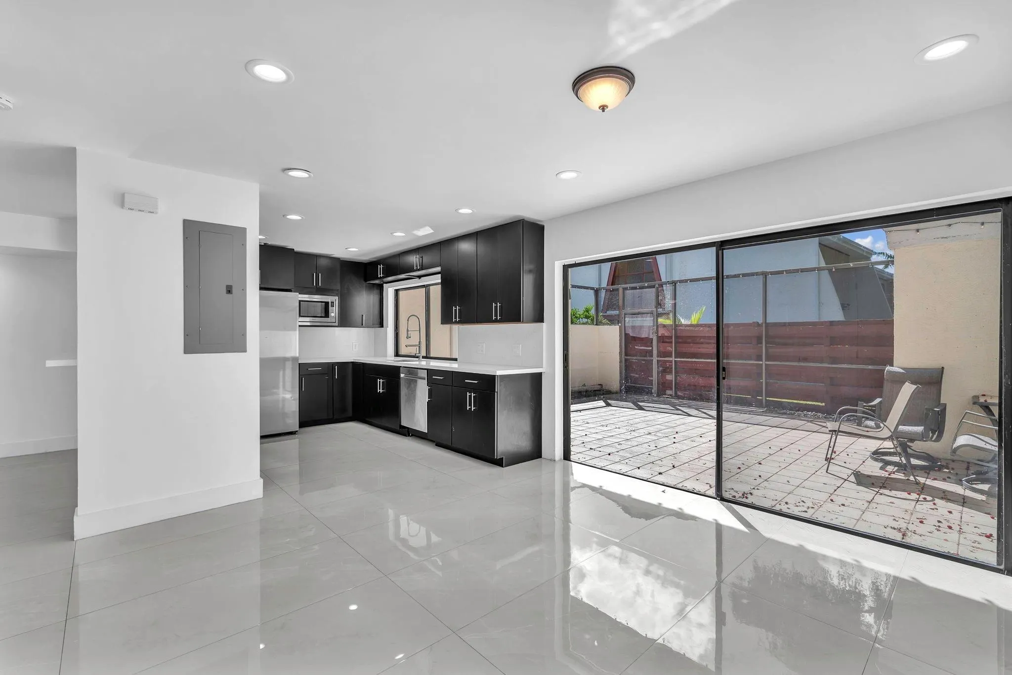 3896 Meadow Ln