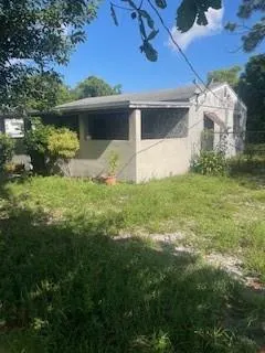 2477 NW 101st St