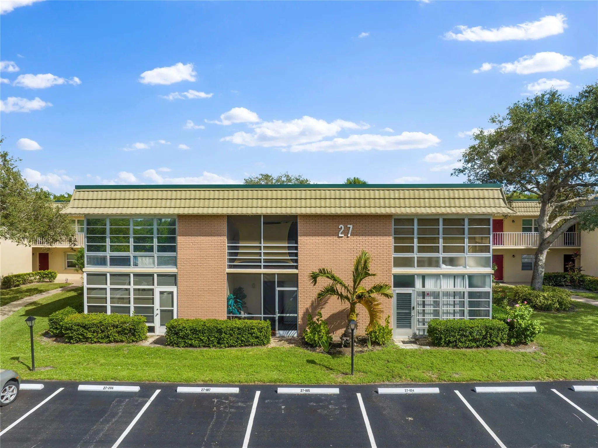 27 Vista Gardens Trl, #204