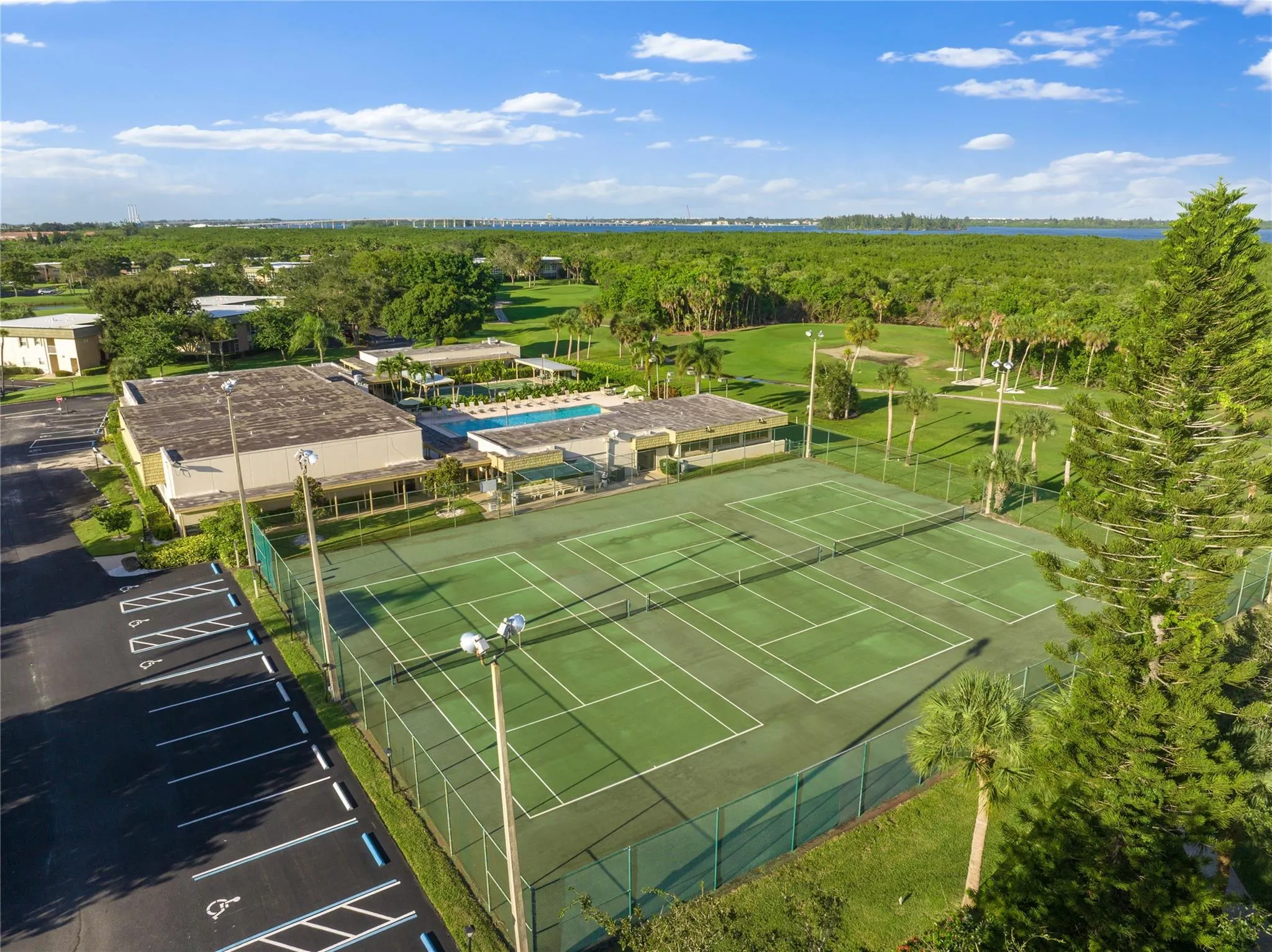 27 Vista Gardens Trl, #204