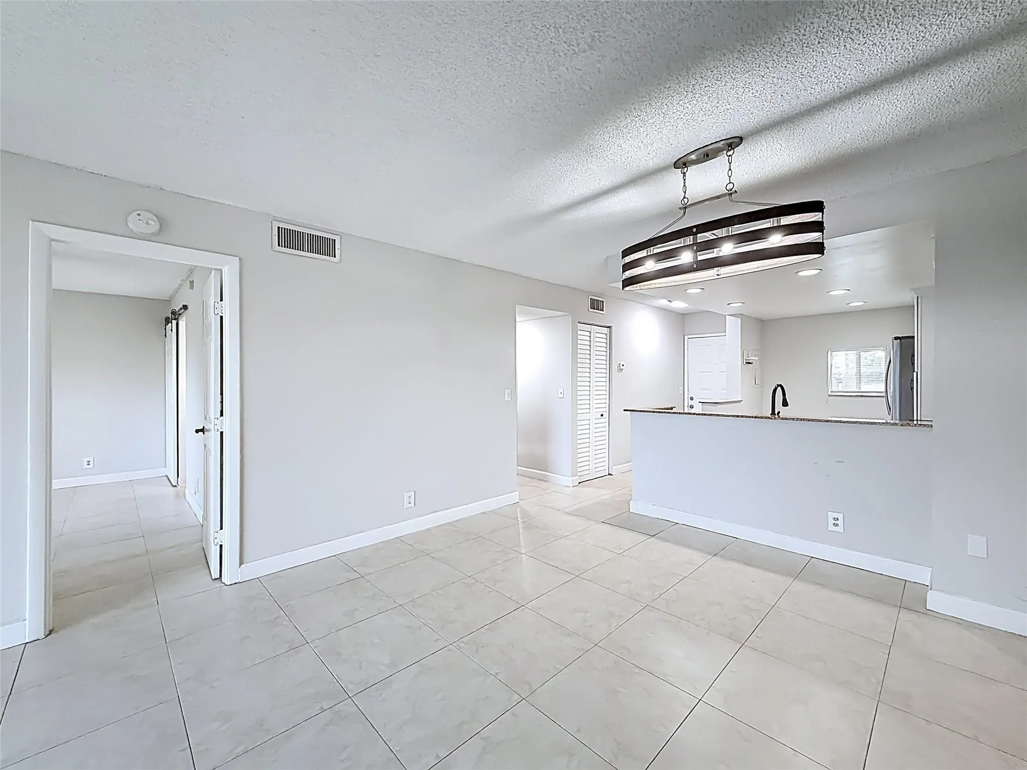 7750 NW 50th St, #106