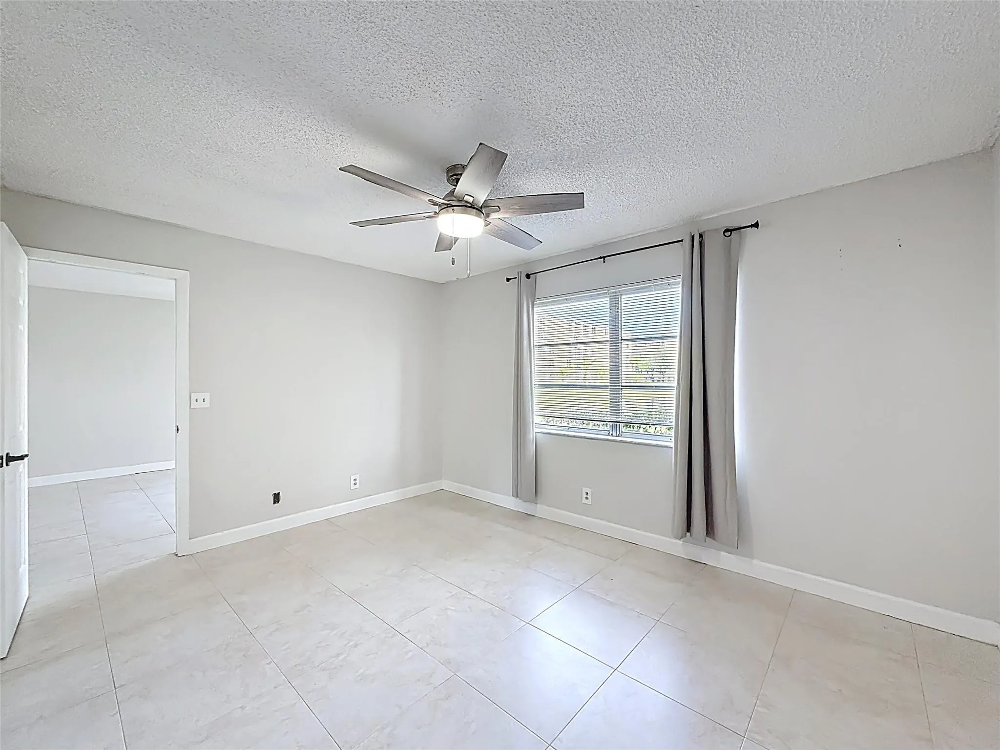 7750 NW 50th St, #106