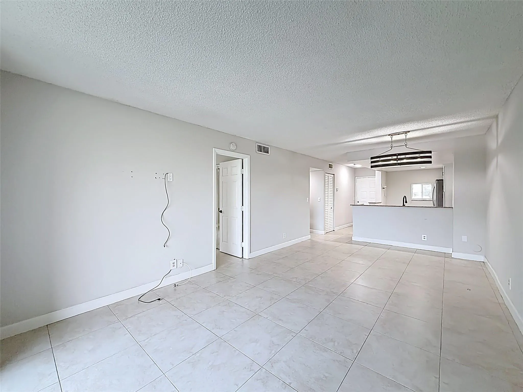 7750 NW 50th St, #106