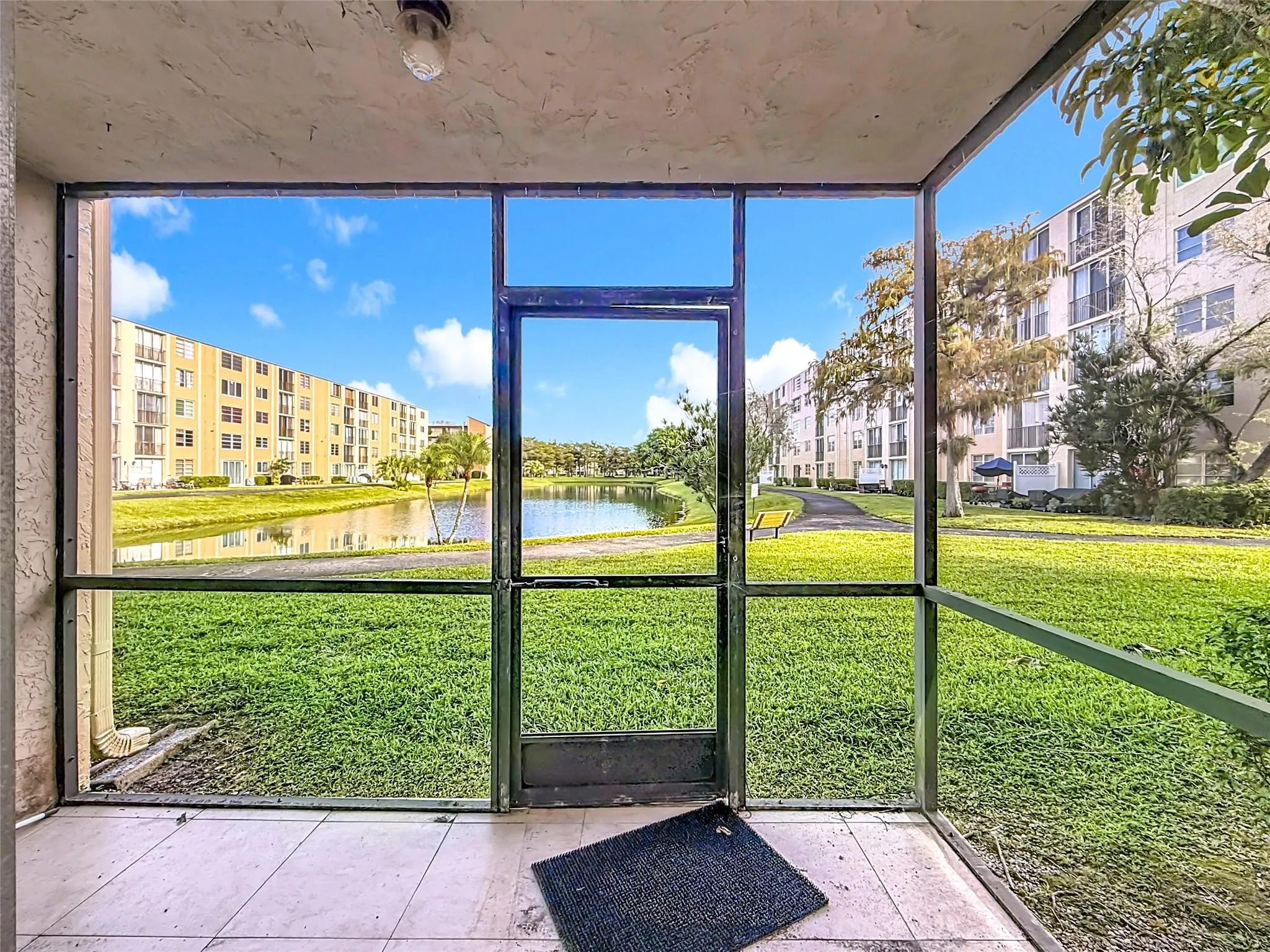 7750 NW 50th St, #106