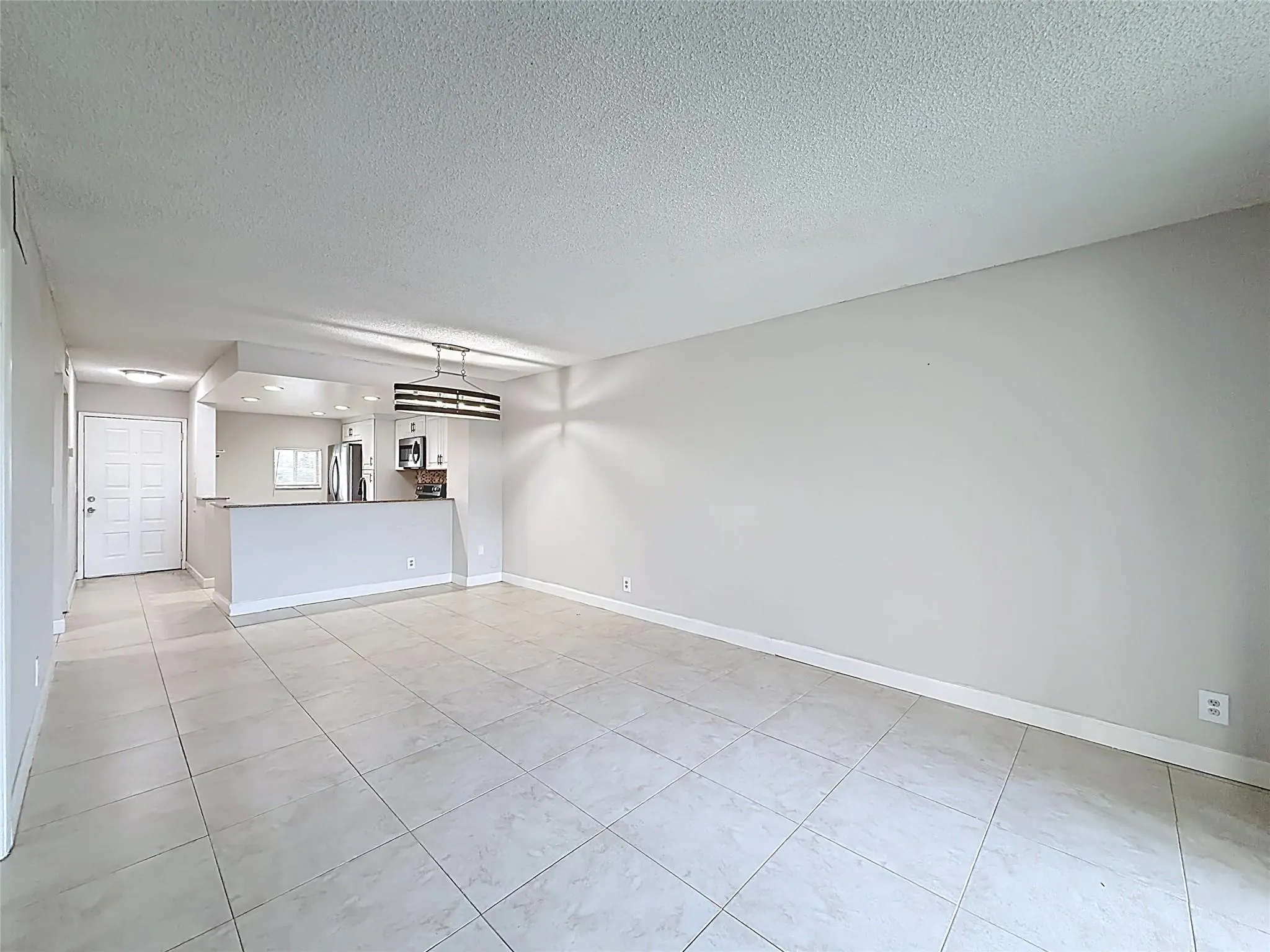 7750 NW 50th St, #106