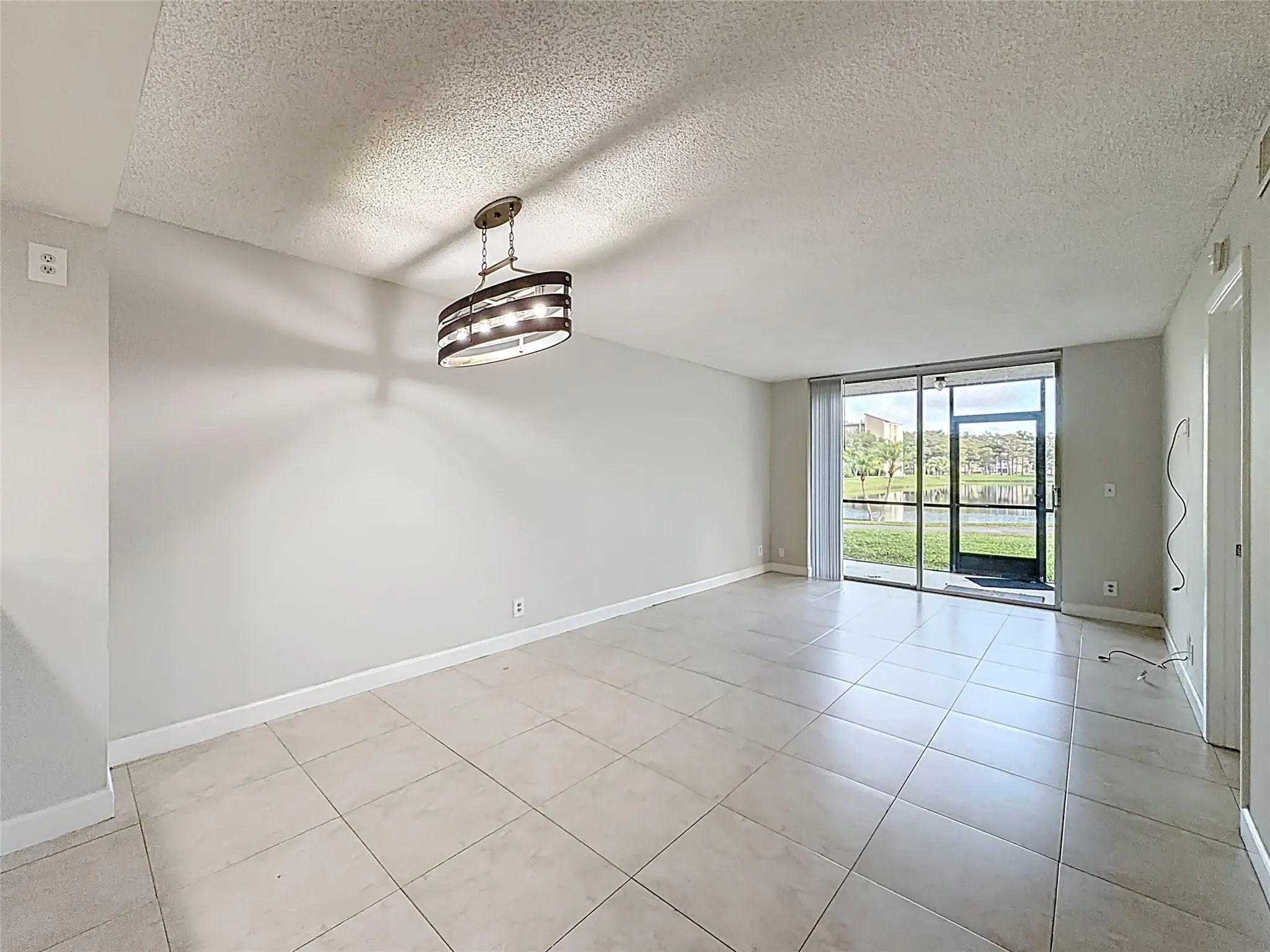 7750 NW 50th St, #106