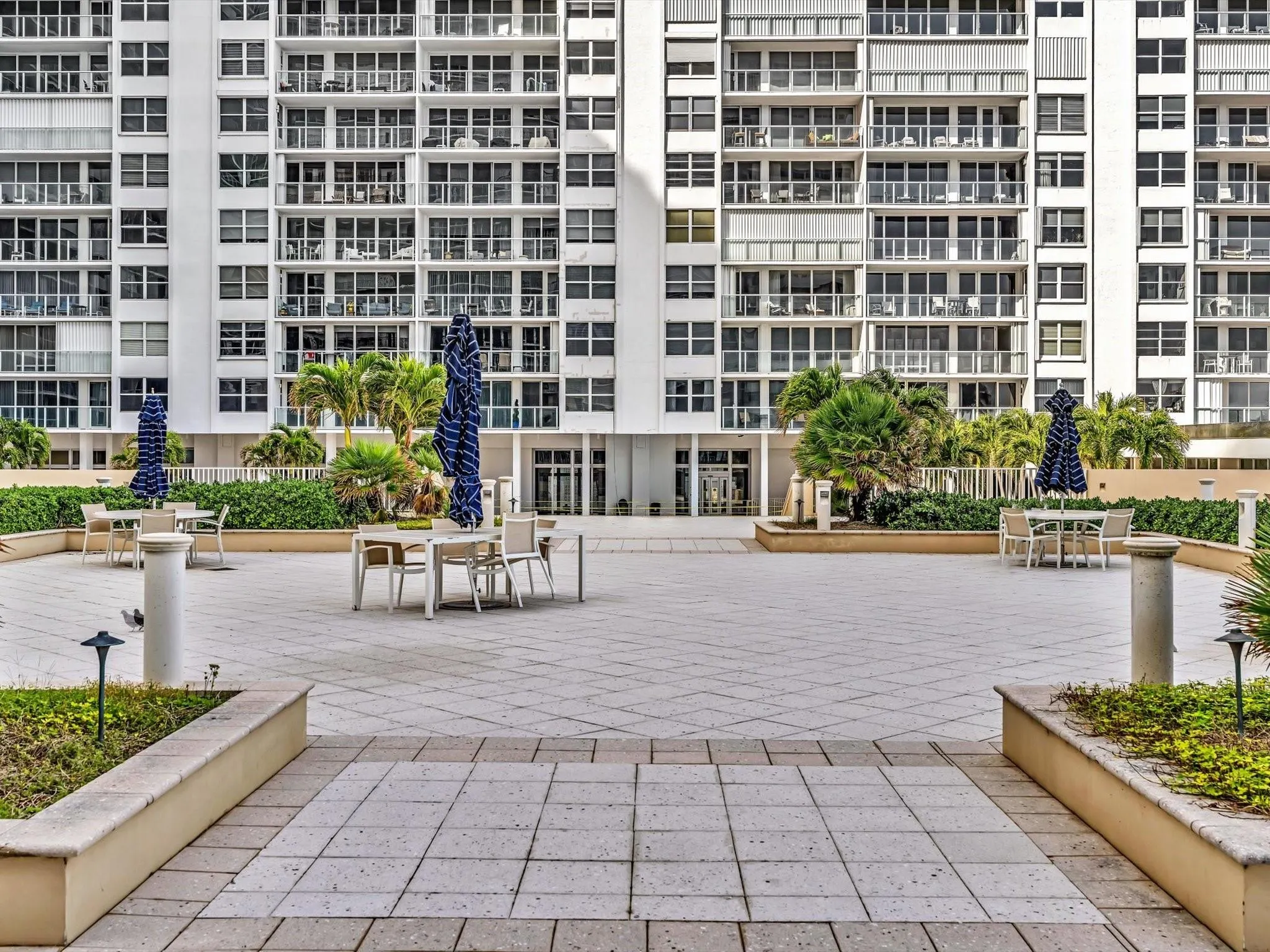 4300 N Ocean Blvd, #19L