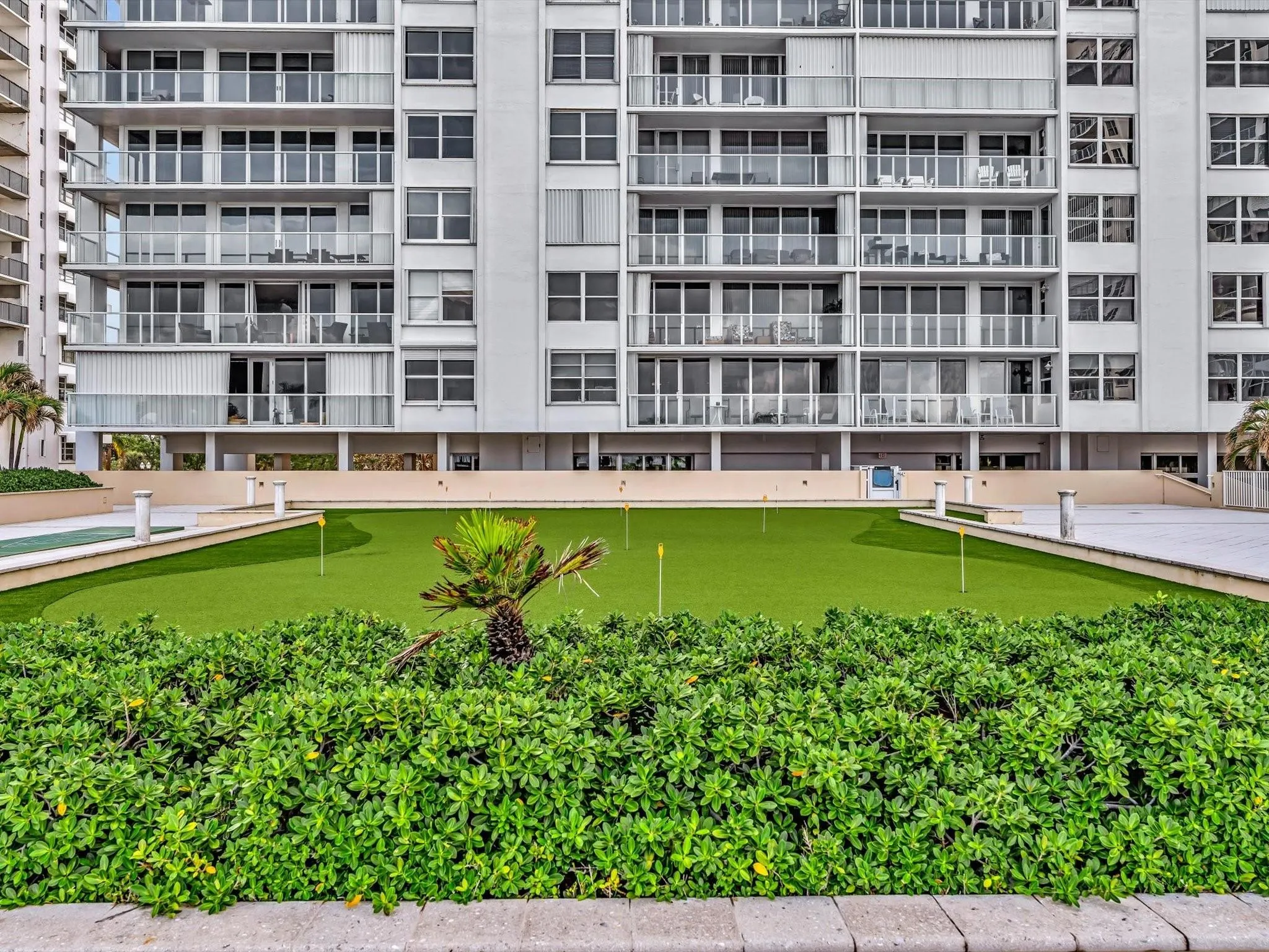 4300 N Ocean Blvd, #19L