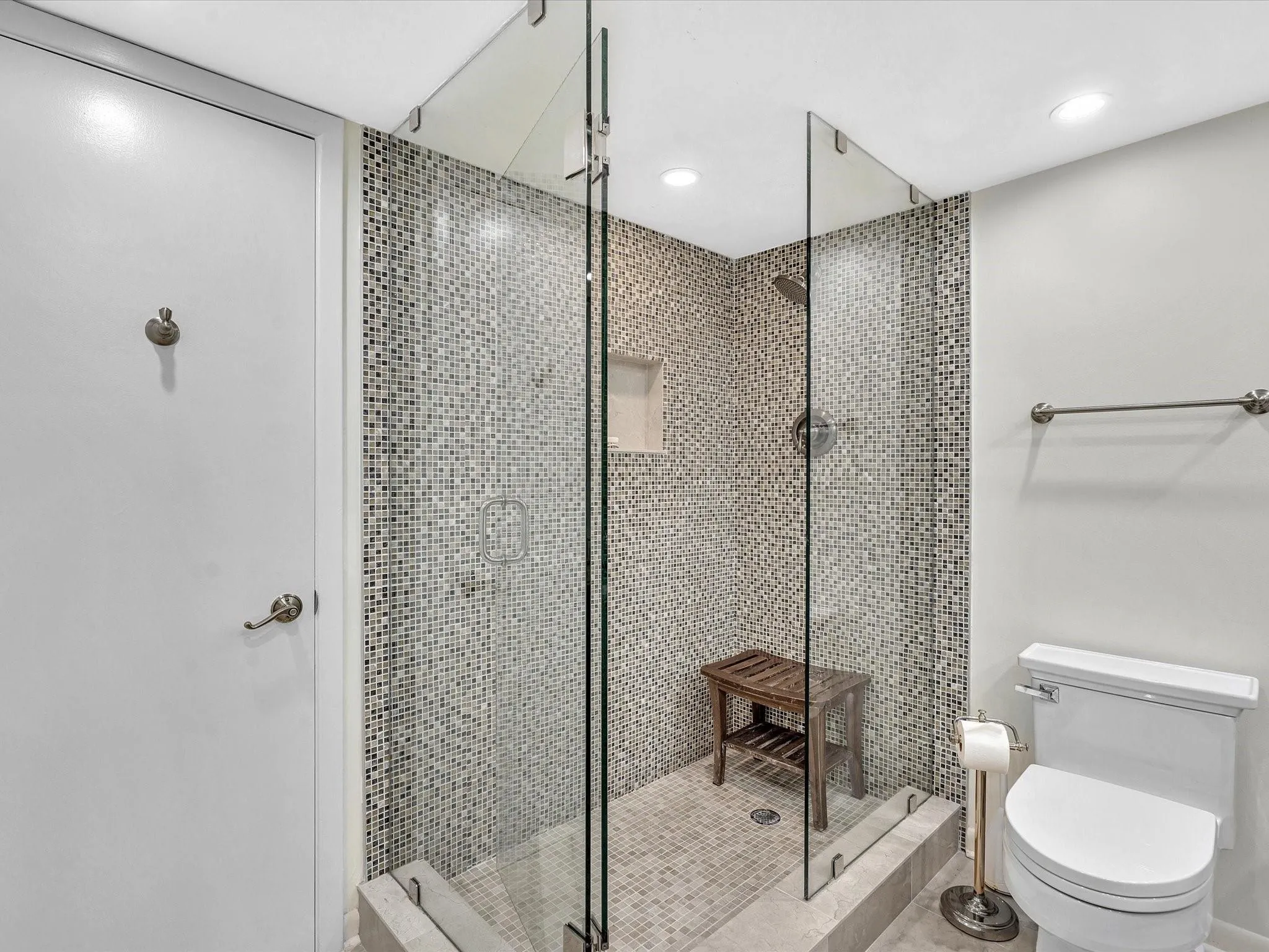 4300 N Ocean Blvd, #19L