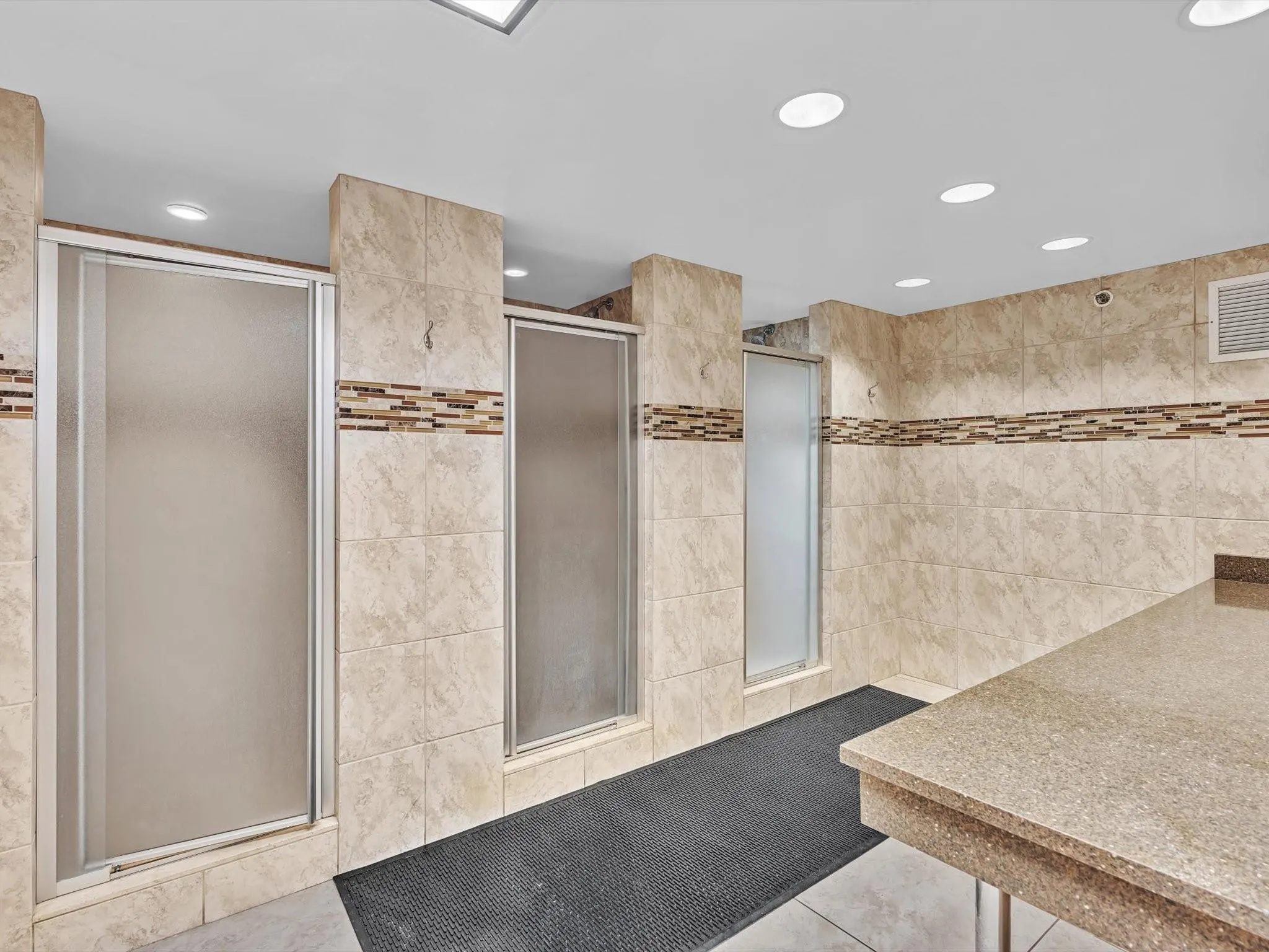4300 N Ocean Blvd, #19L