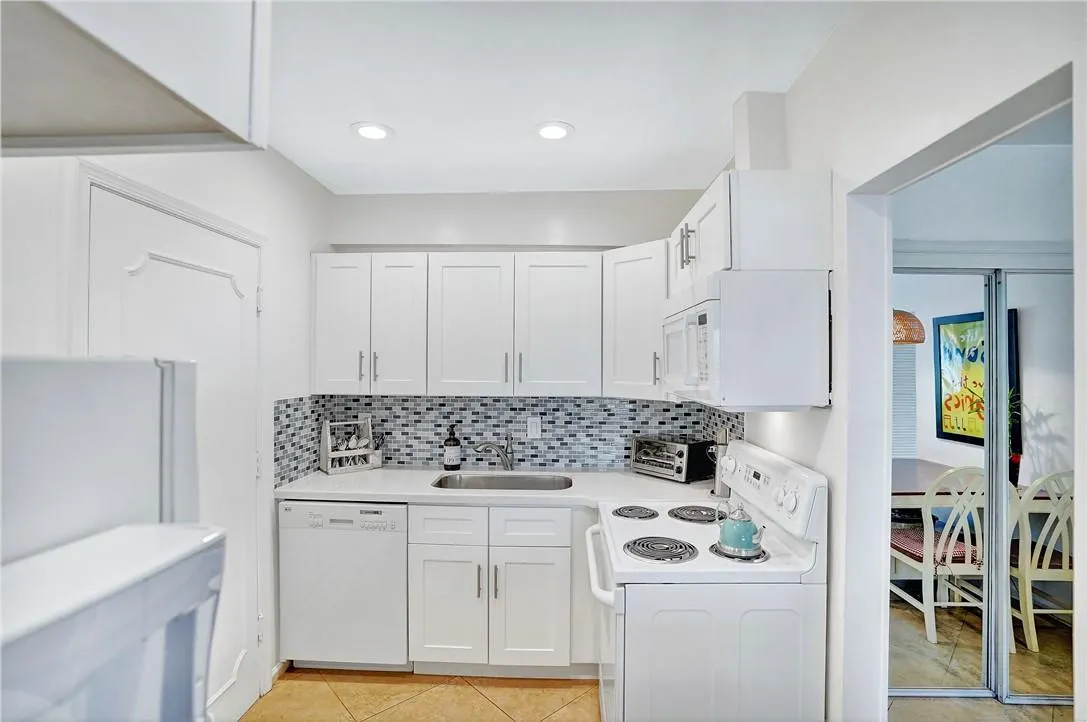 5700 NE 22nd Way, #322