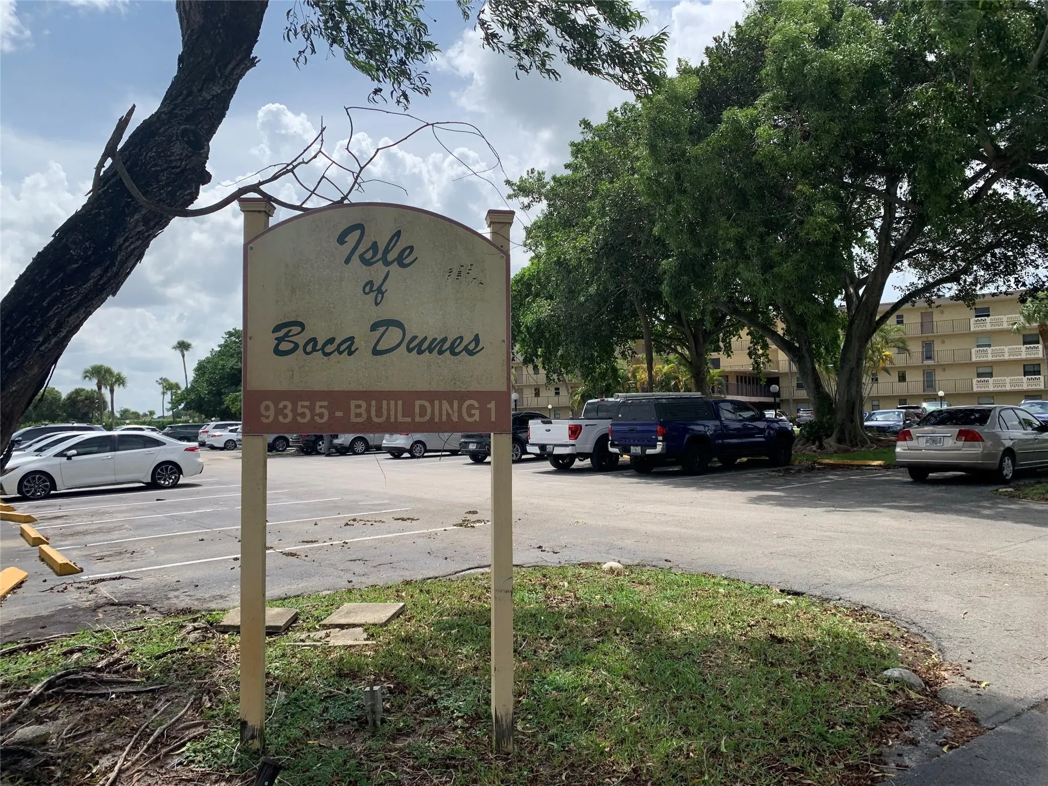 9355 SW 8th St, #321