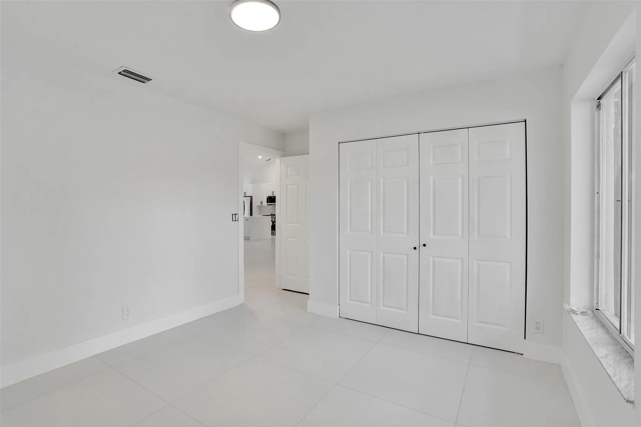 340 Oregon Ln