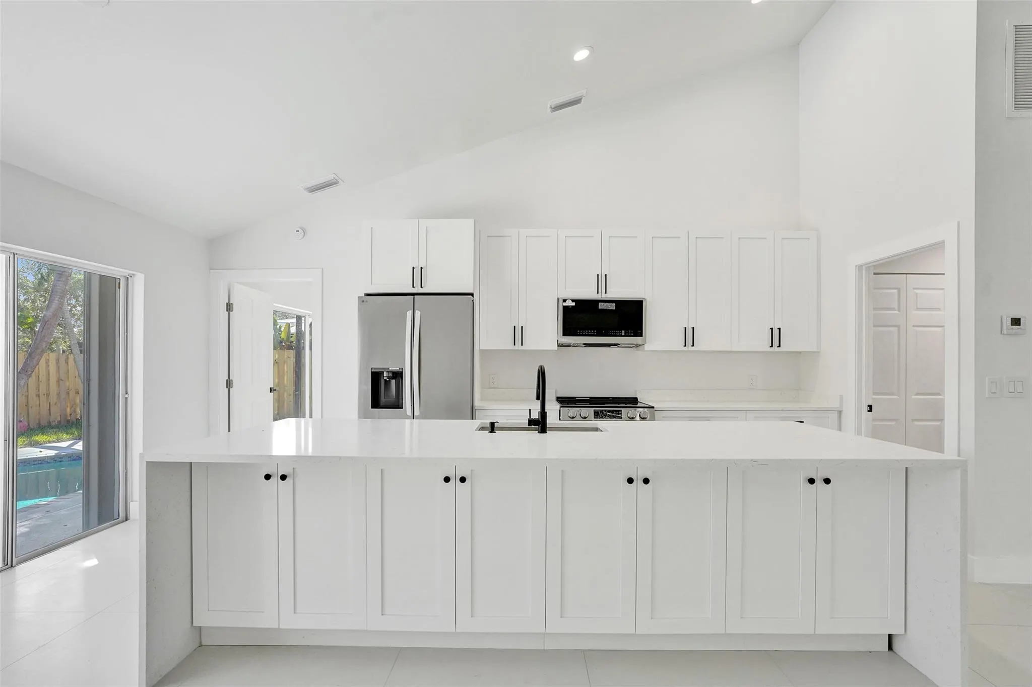 340 Oregon Ln