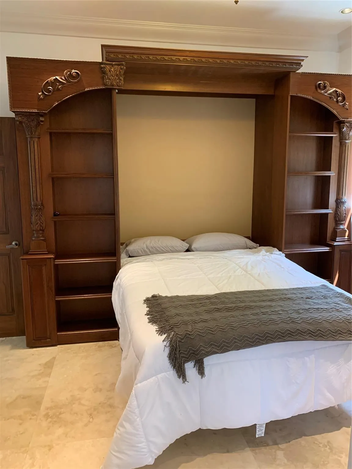 2626 Barcelona Dr