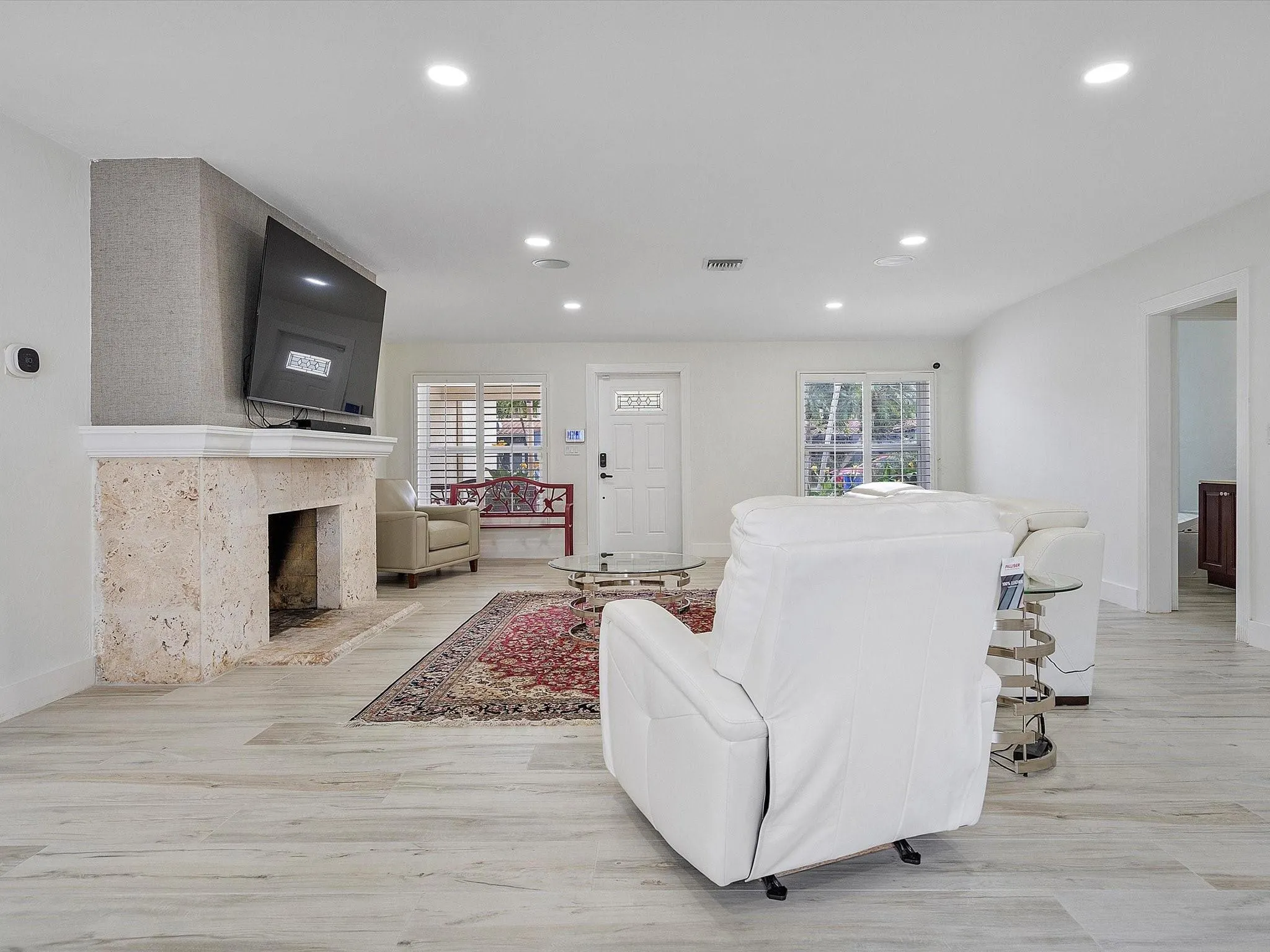 411 Poinciana