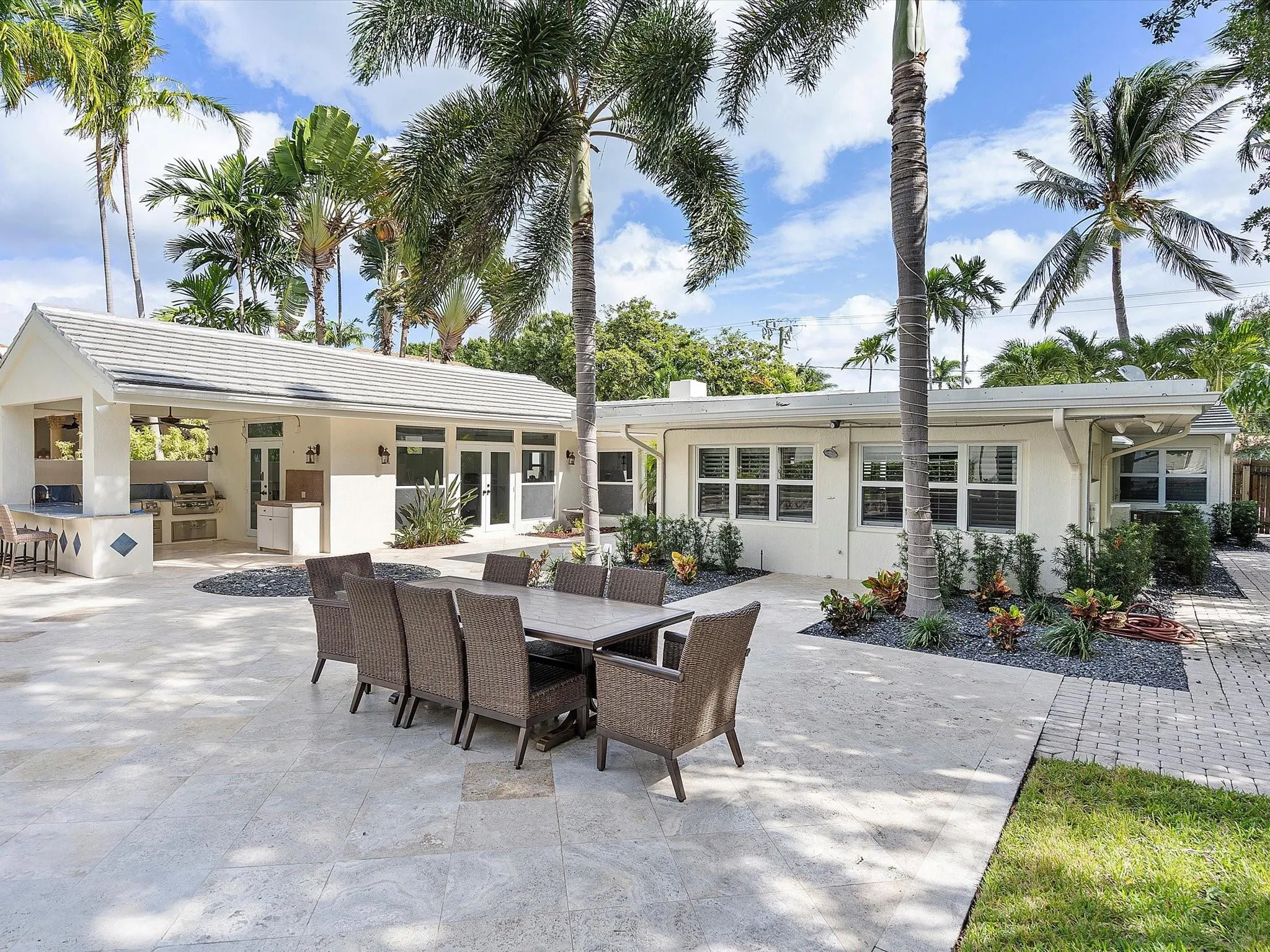 411 Poinciana