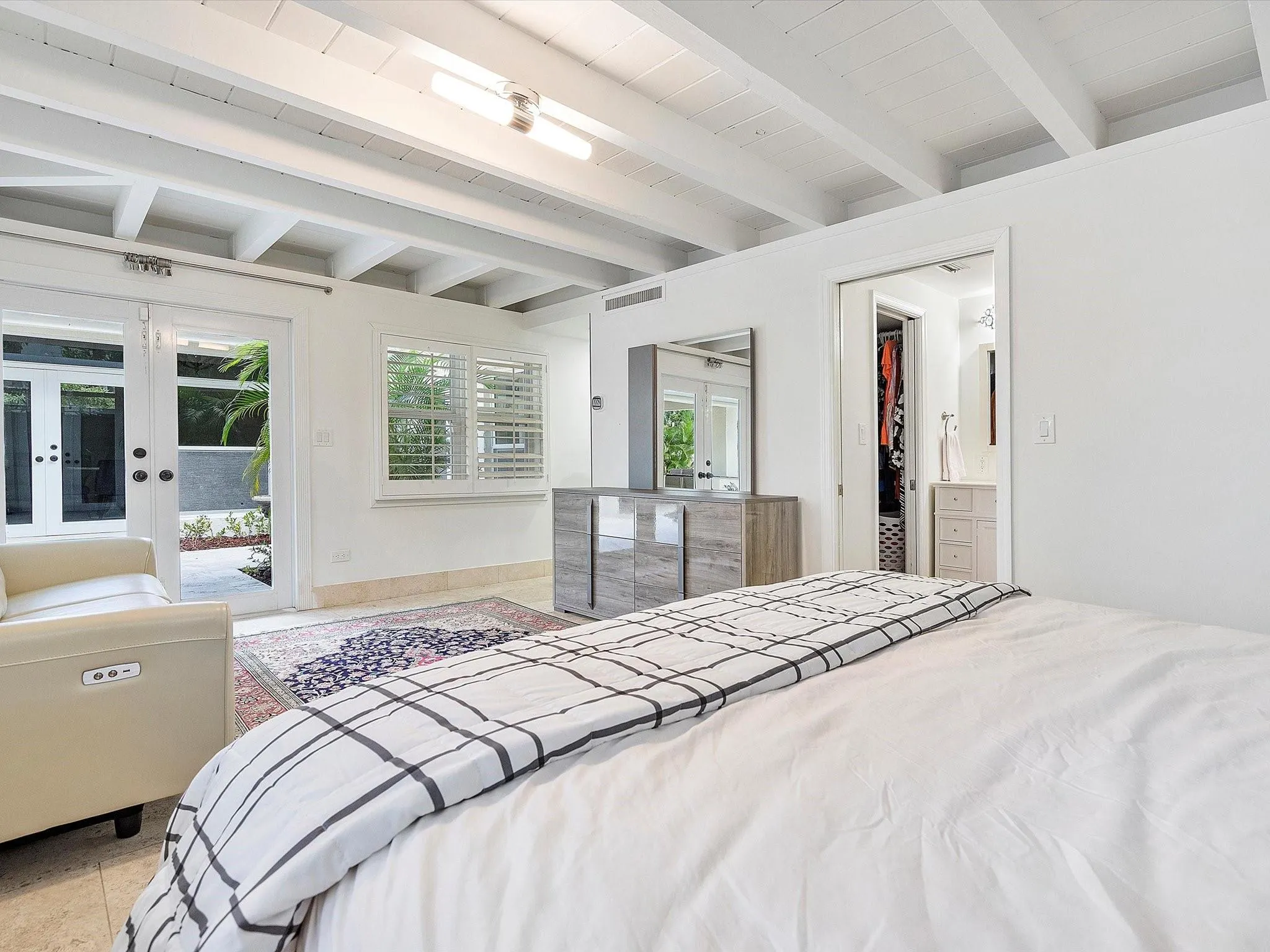 411 Poinciana