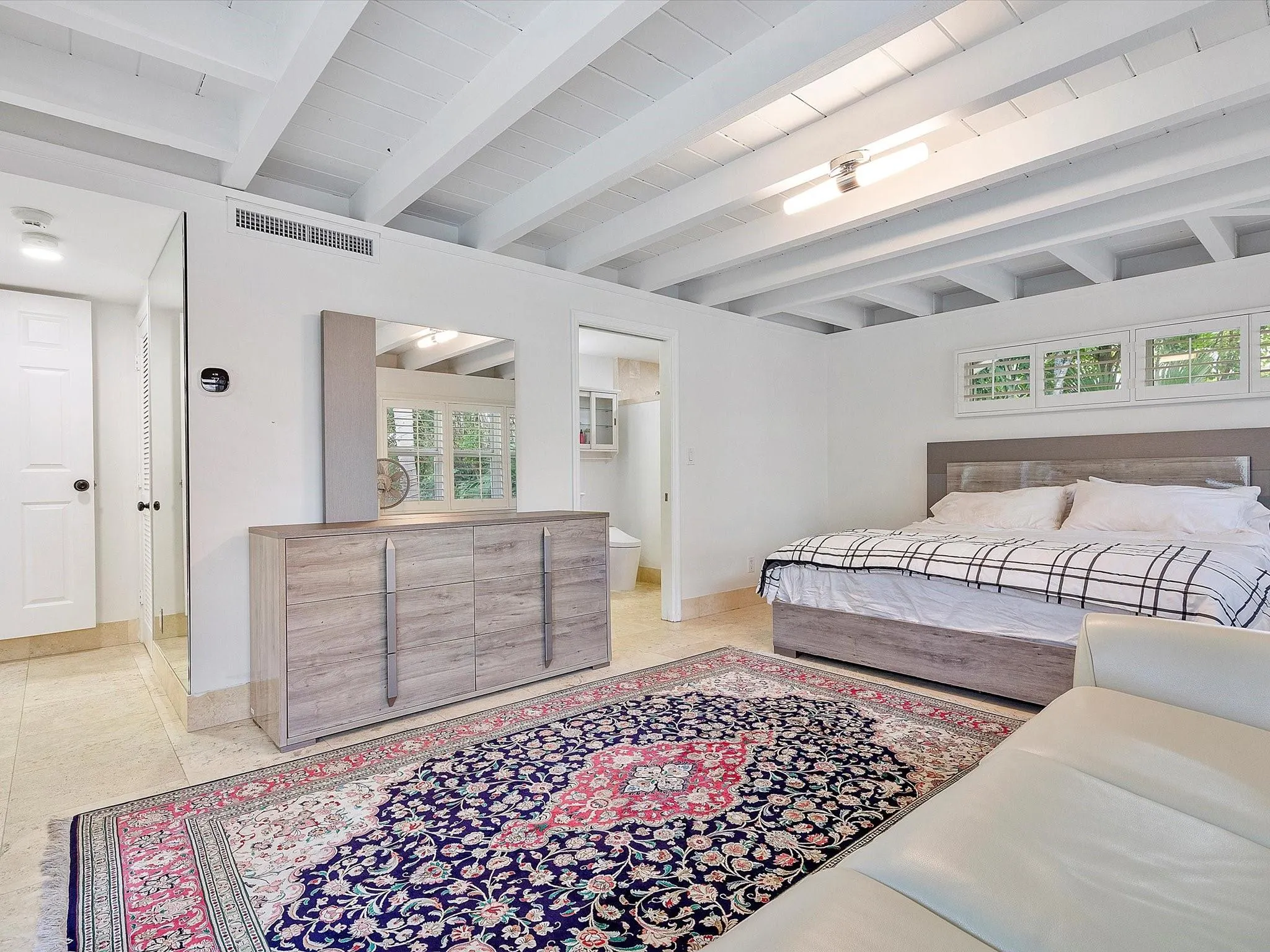 411 Poinciana
