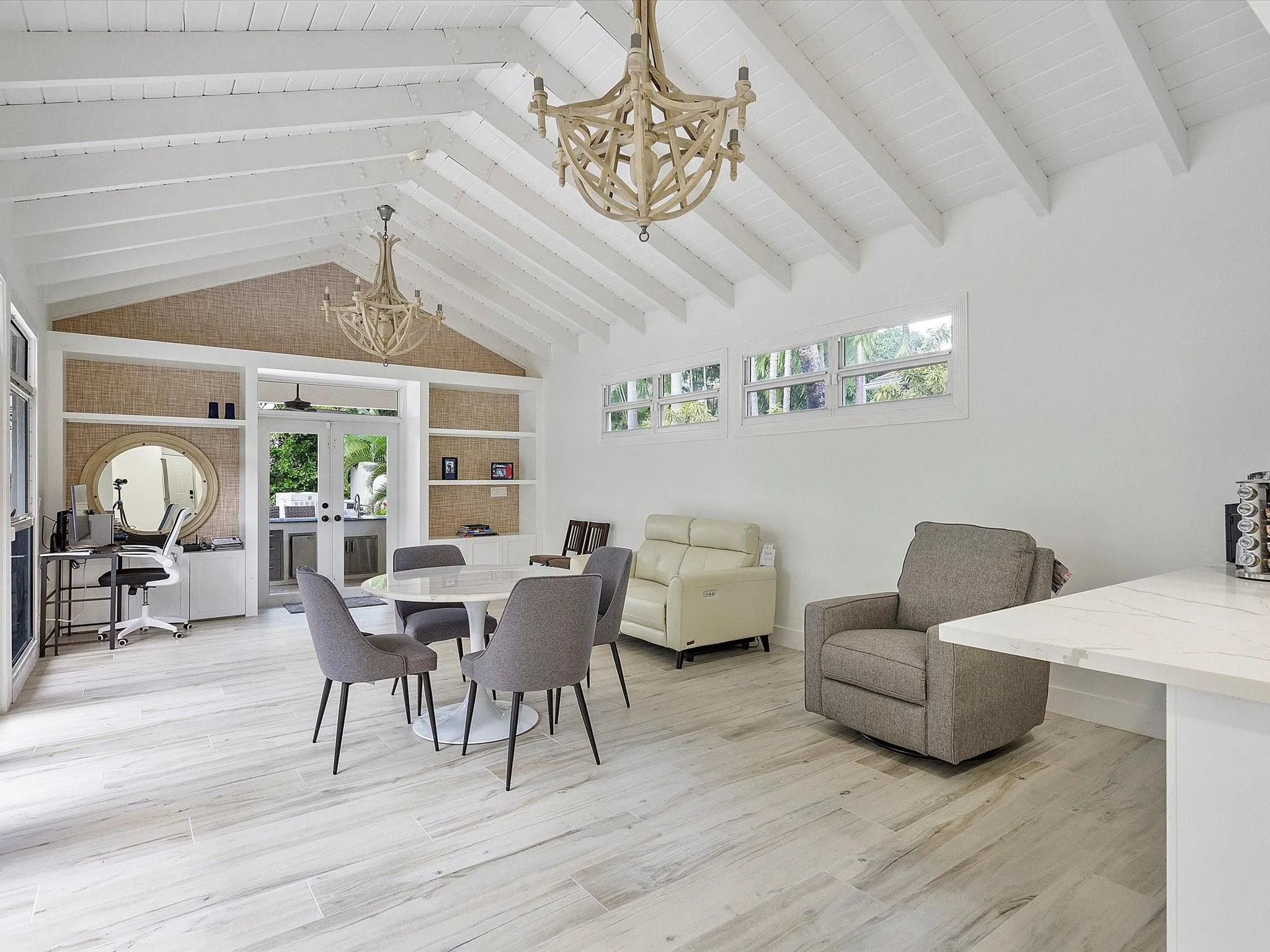 411 Poinciana