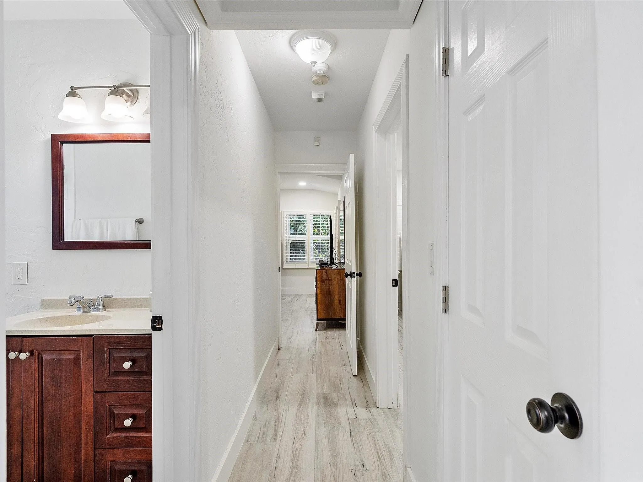 411 Poinciana