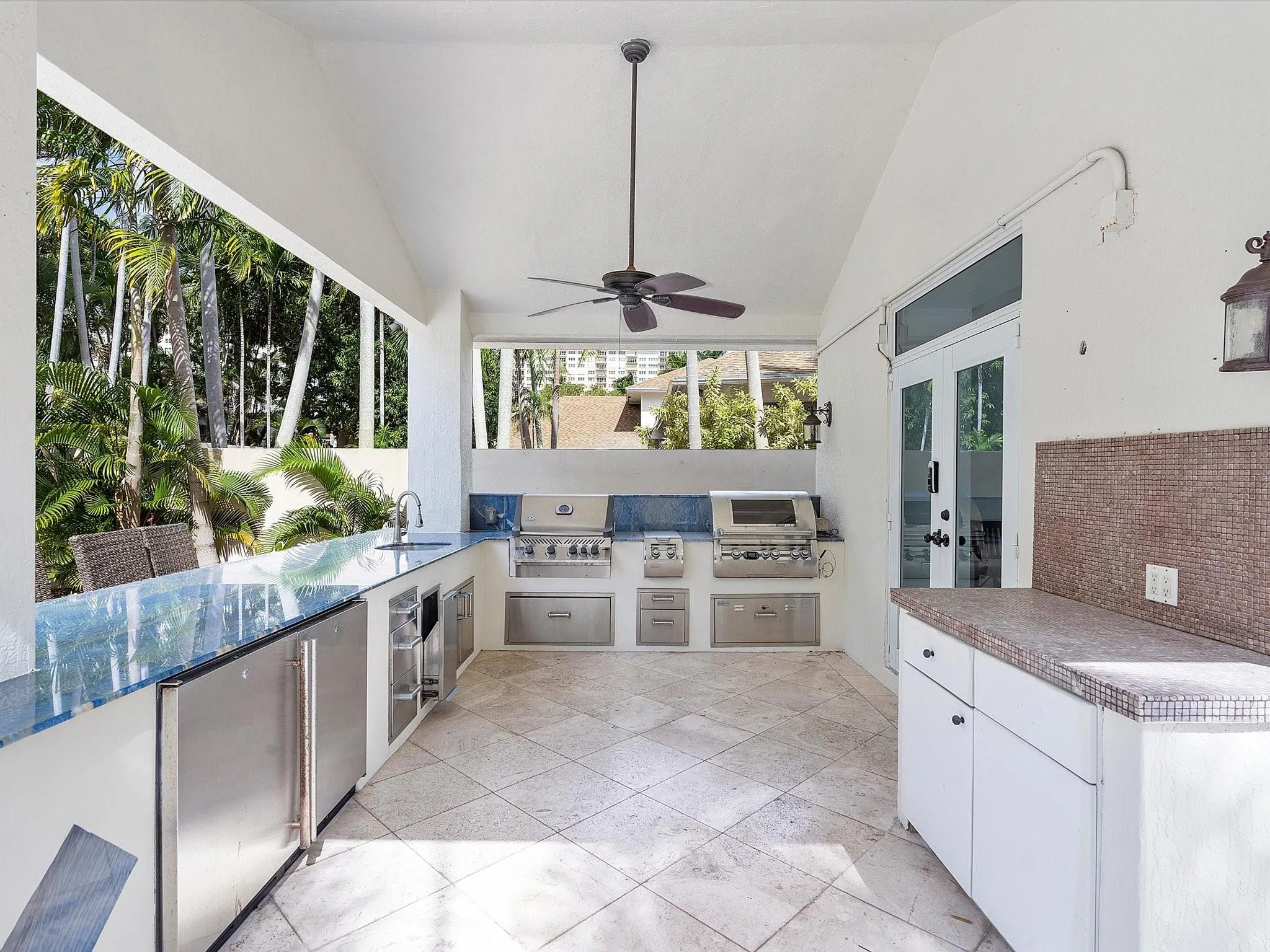 411 Poinciana