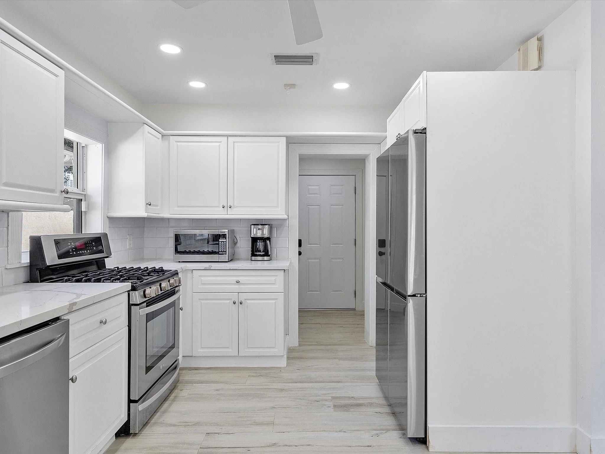 411 Poinciana
