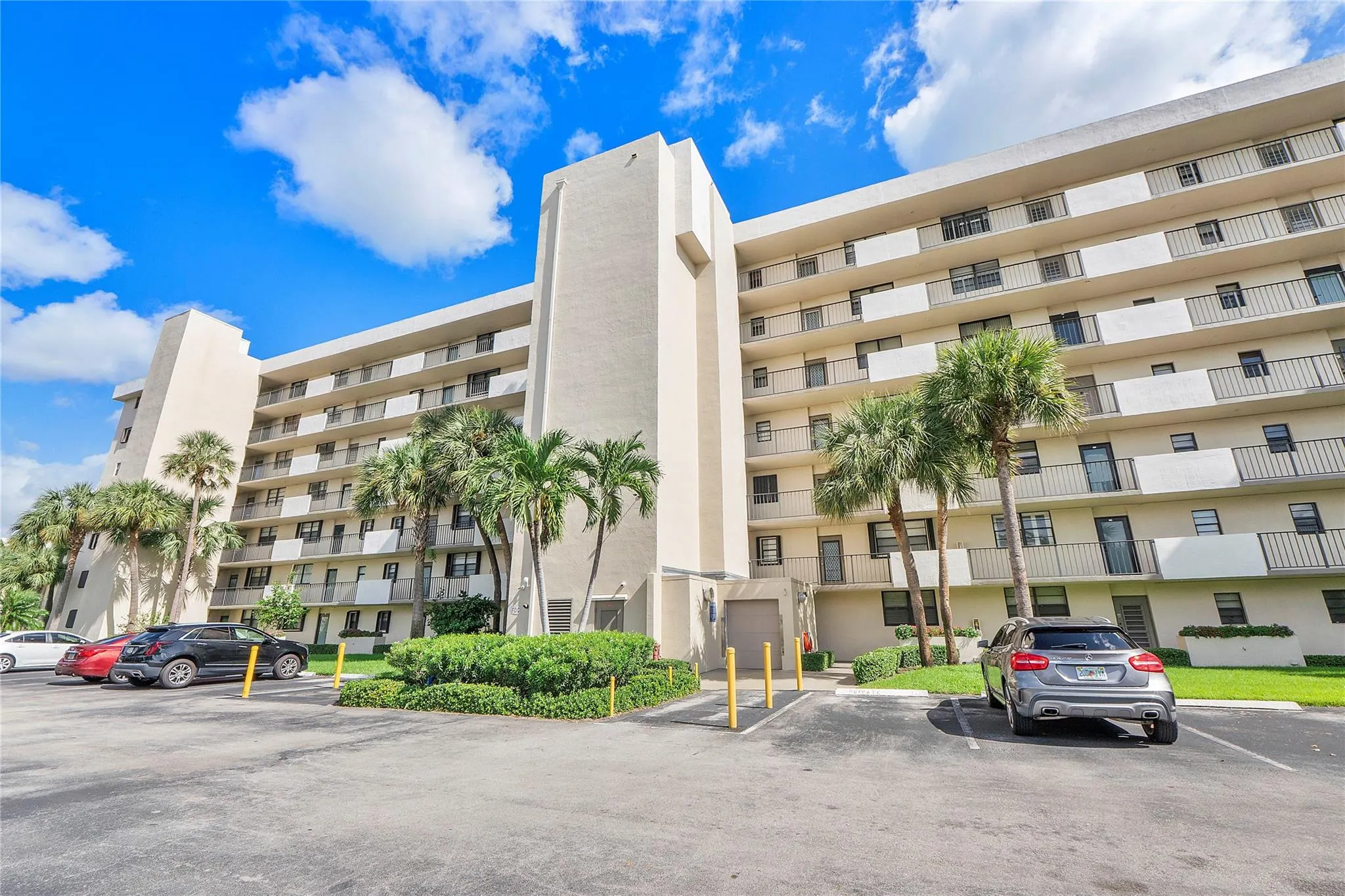 2430 Deer Creek Country Club Blvd, #406