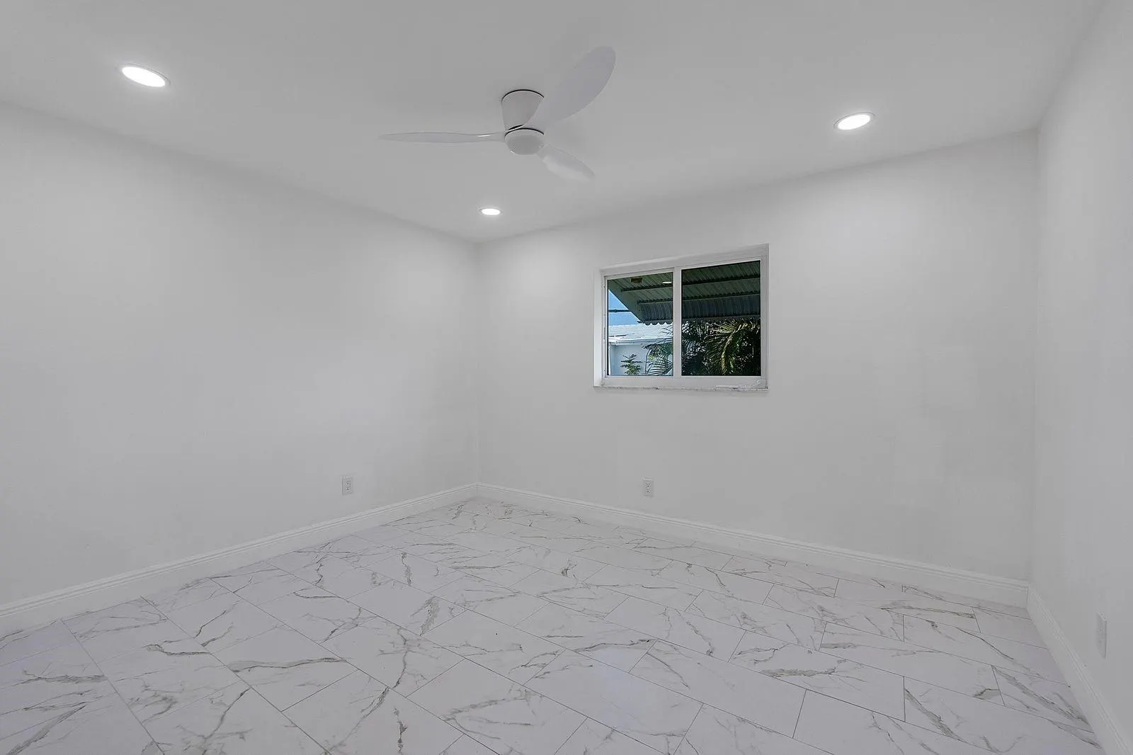 370 S Golf Blvd