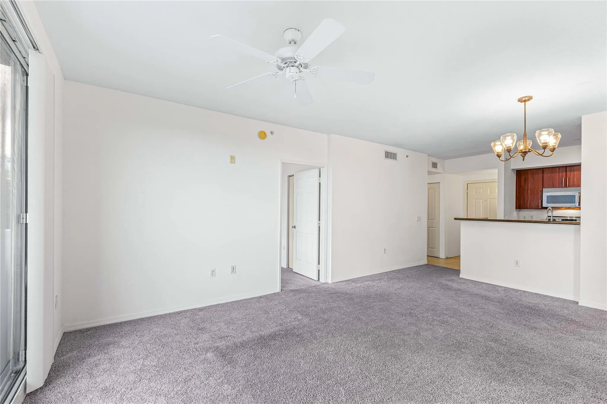 2421 NE 65th St, #318