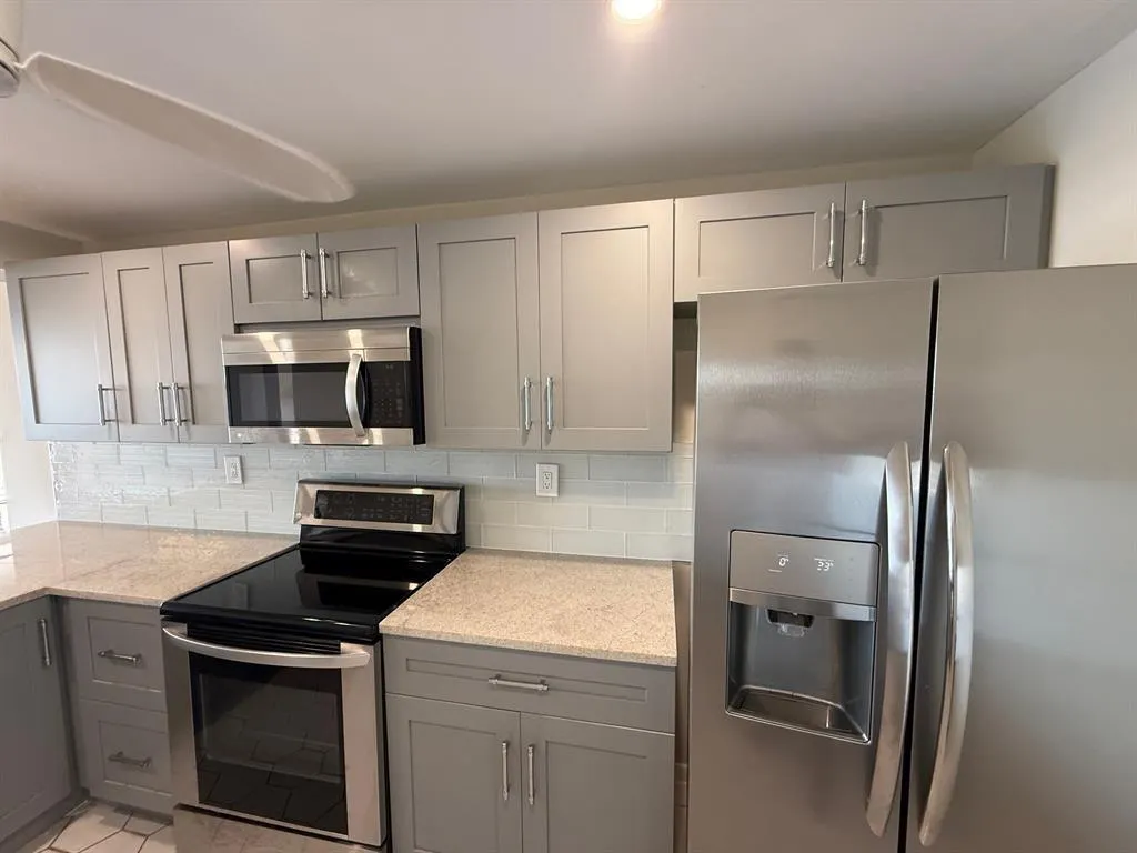 9 Royal Palm Way